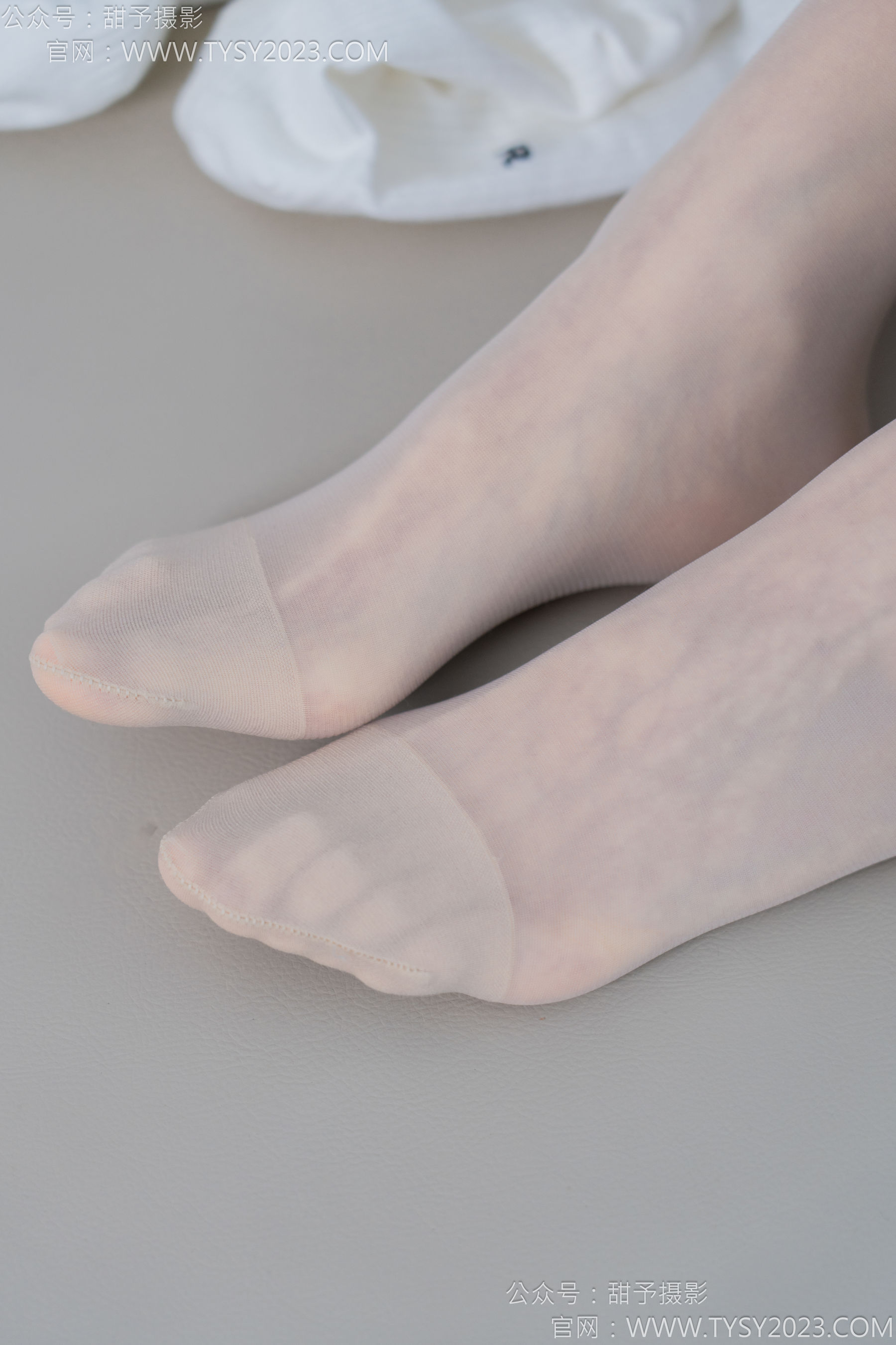 甜予摄影 No.152 咻咻 - 板鞋、白棉袜、薄肉丝/(130P)