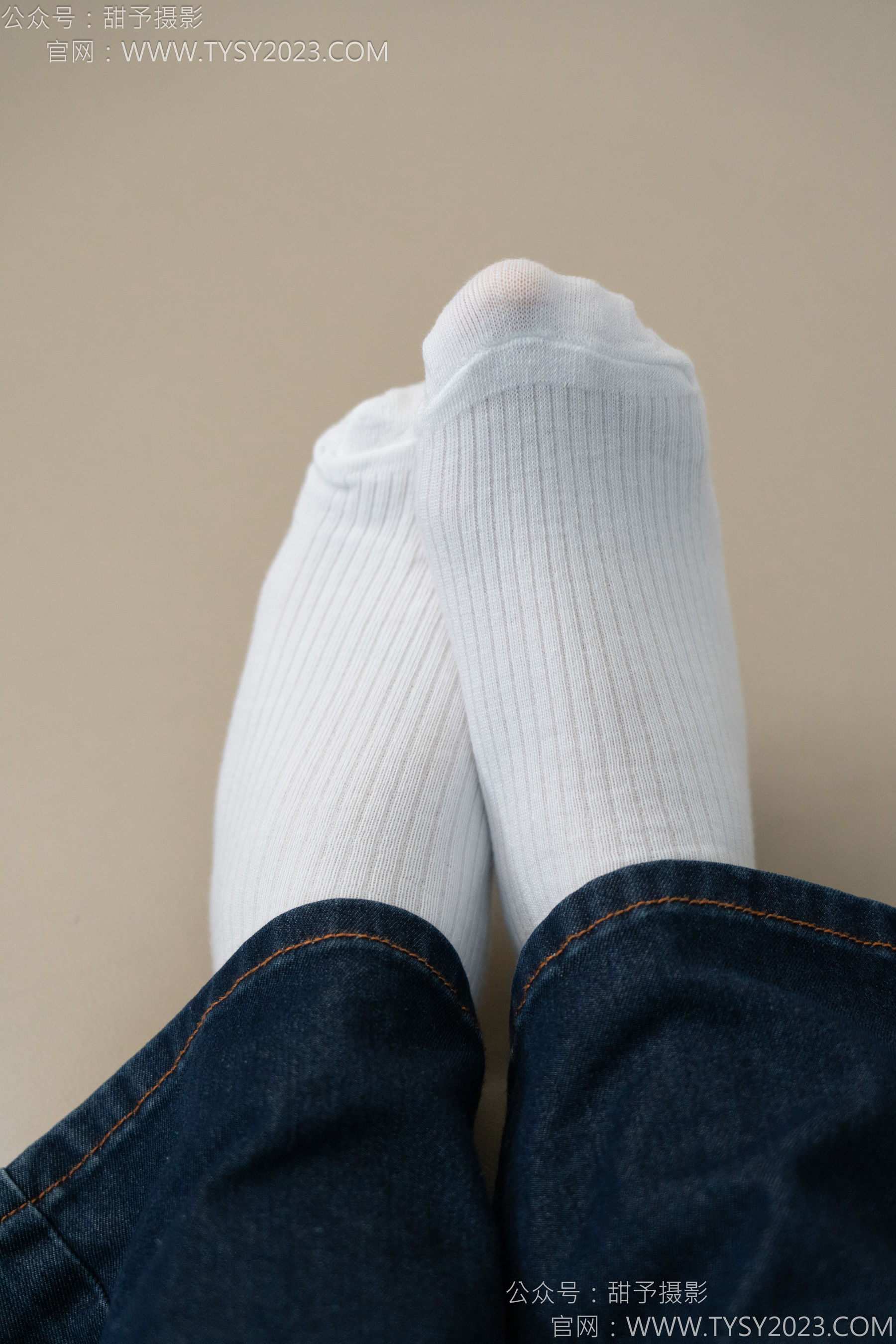 甜予摄影 No.149 诺诺 - 板鞋、白棉袜、裸足/(125P)