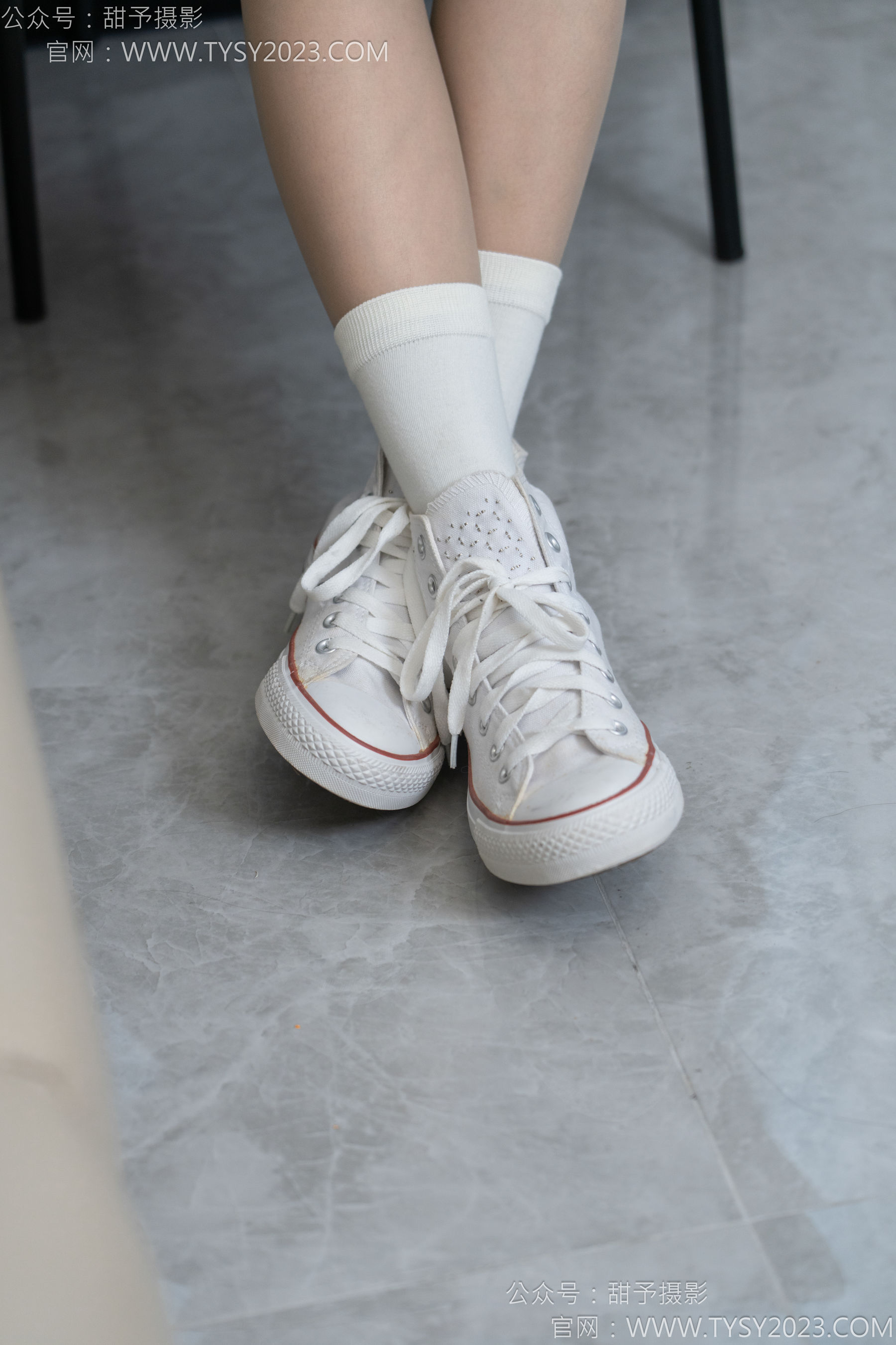甜予摄影 No.154 澜澜 - 帆布鞋、白棉袜、薄灰丝、跺脚抖腿剧情/(129P)