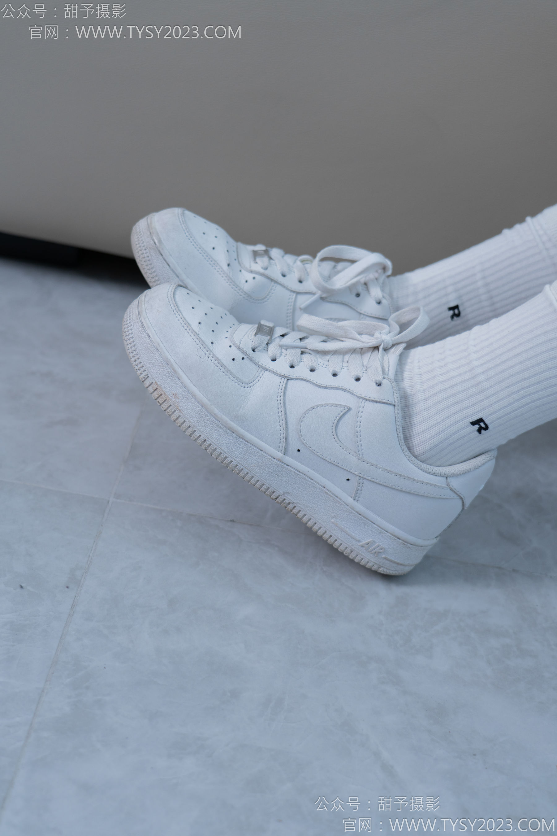 甜予摄影 No.152 咻咻 - 板鞋、白棉袜、薄肉丝/(130P)