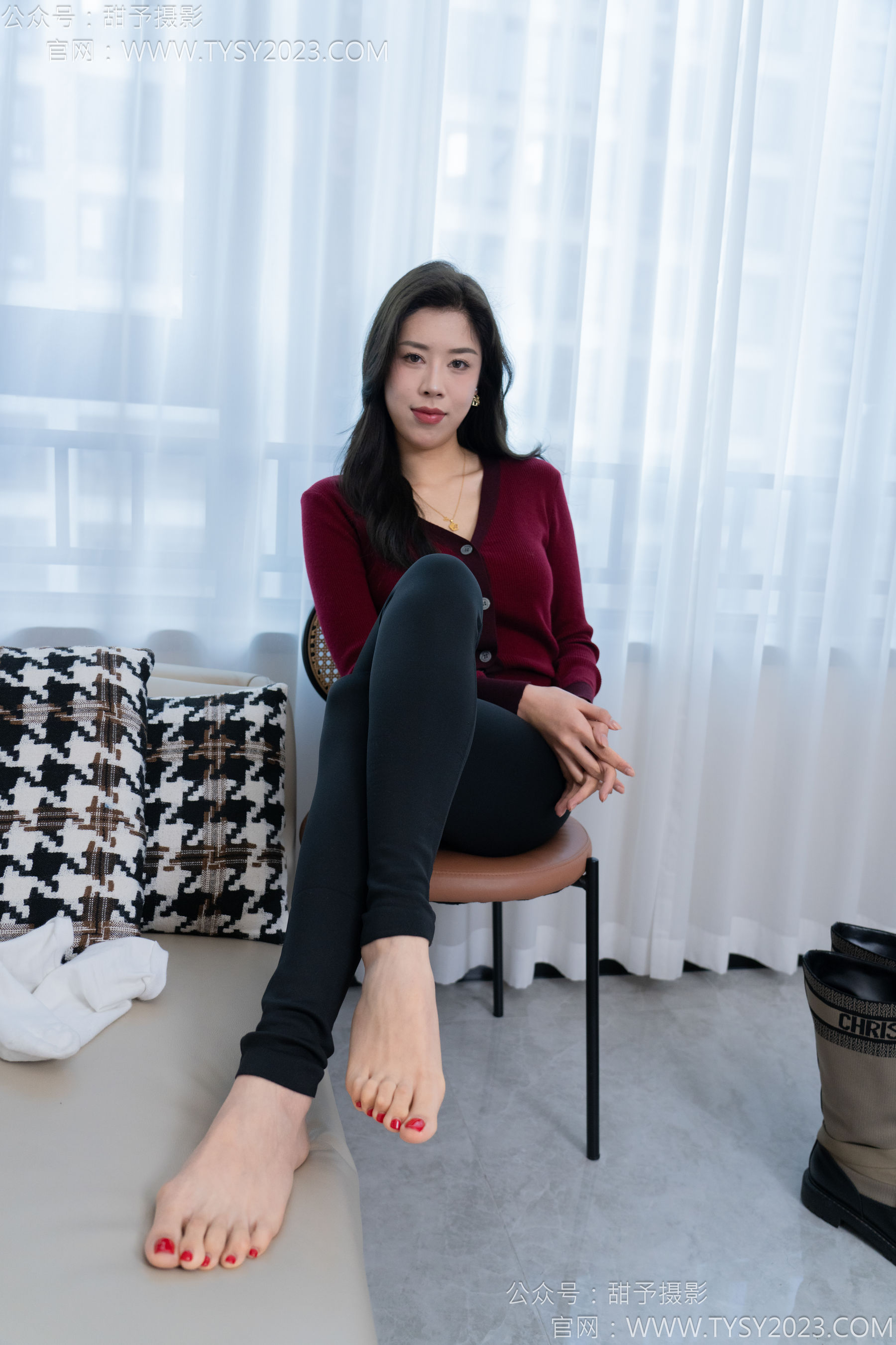 甜予摄影 No.155 咖啡豆 - 靴子、脏袜子、裸足/(132P)