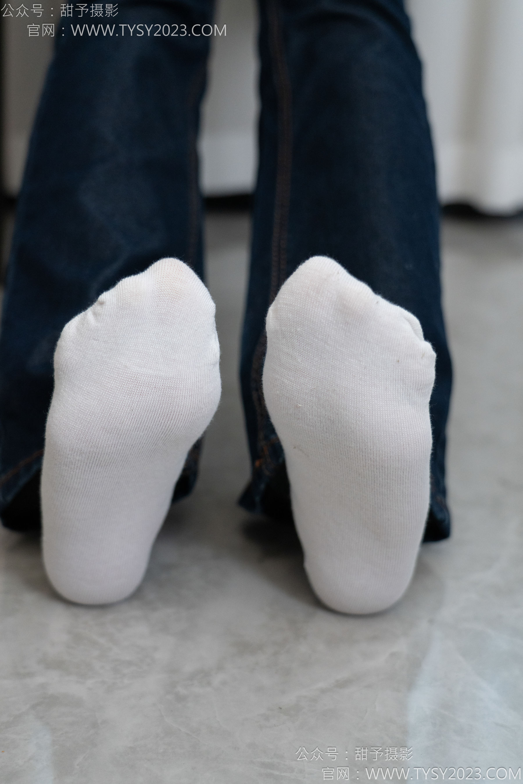 甜予摄影 No.149 诺诺 - 板鞋、白棉袜、裸足/(125P)