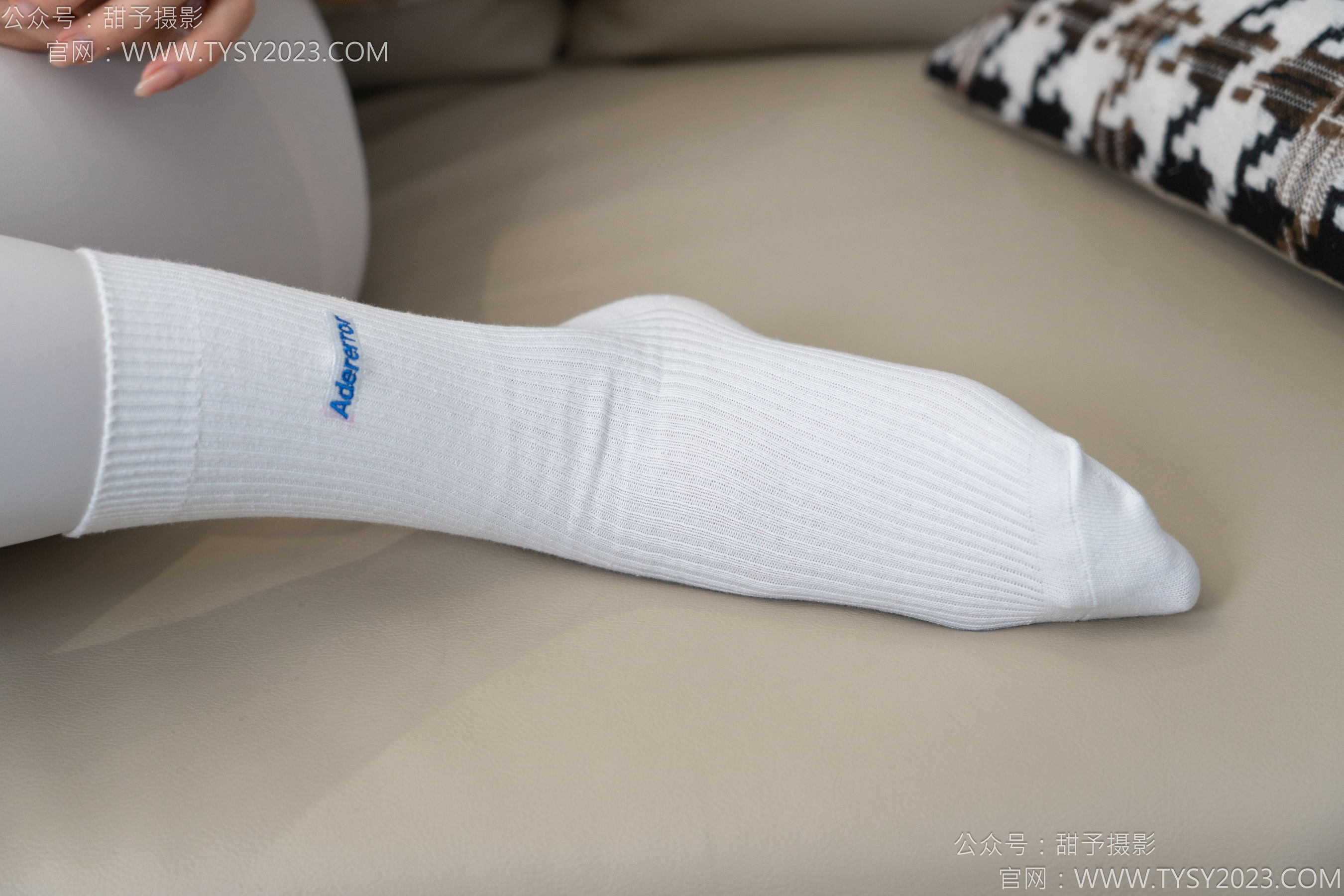 甜予摄影 No.157 澜澜&咖啡豆 - 帆布鞋、板鞋、白棉袜、薄黑丝、薄肉丝/(144P)