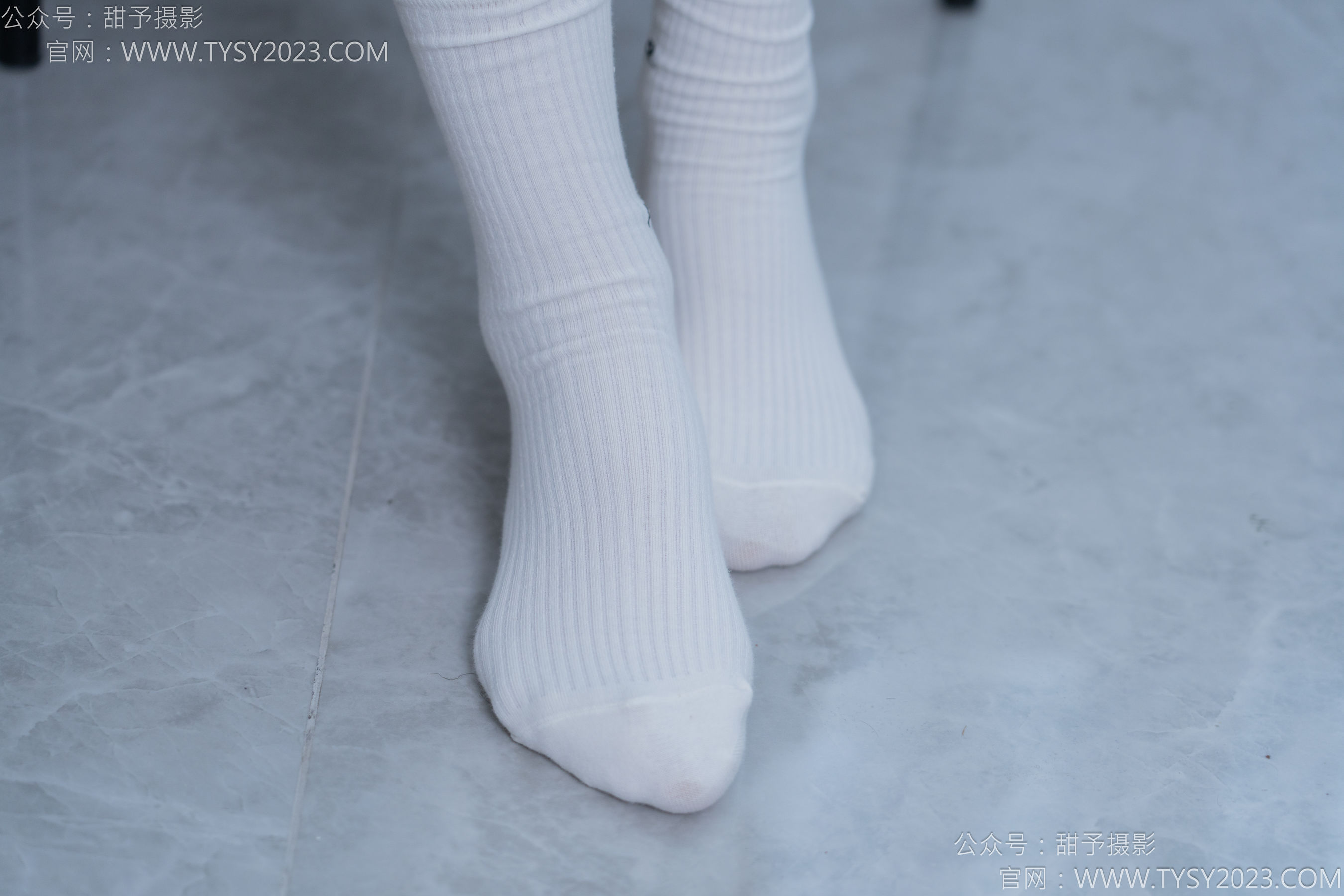 甜予摄影 No.152 咻咻 - 板鞋、白棉袜、薄肉丝/(130P)