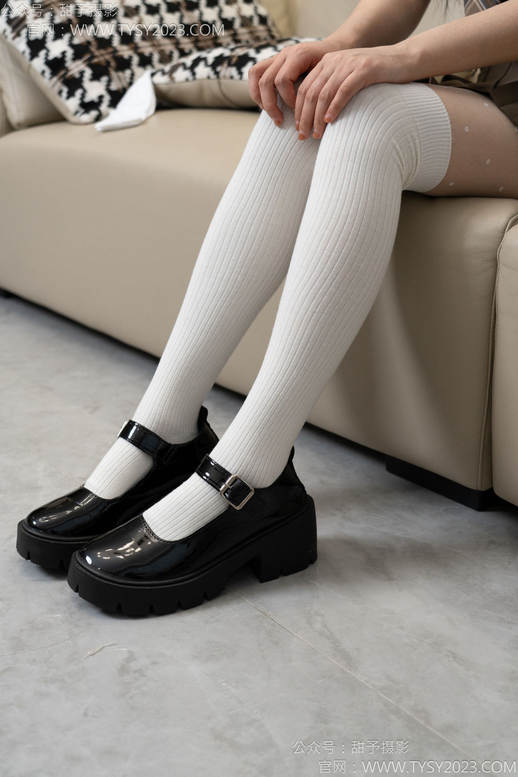 甜予摄影 No.150 澜澜 - 皮鞋、大腿袜、小腿袜、波点白丝袜/(162P)