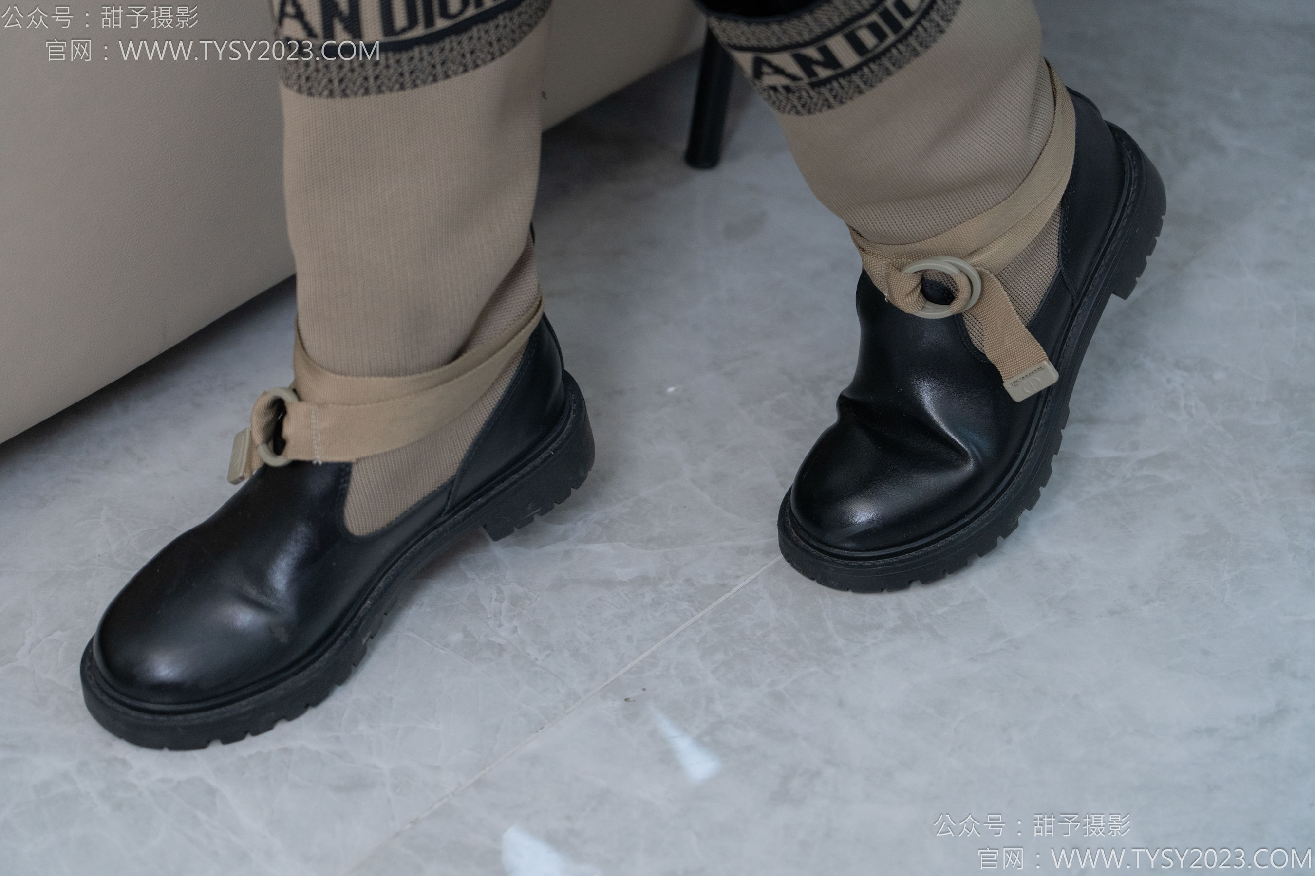 甜予摄影 No.155 咖啡豆 - 靴子、脏袜子、裸足/(132P)