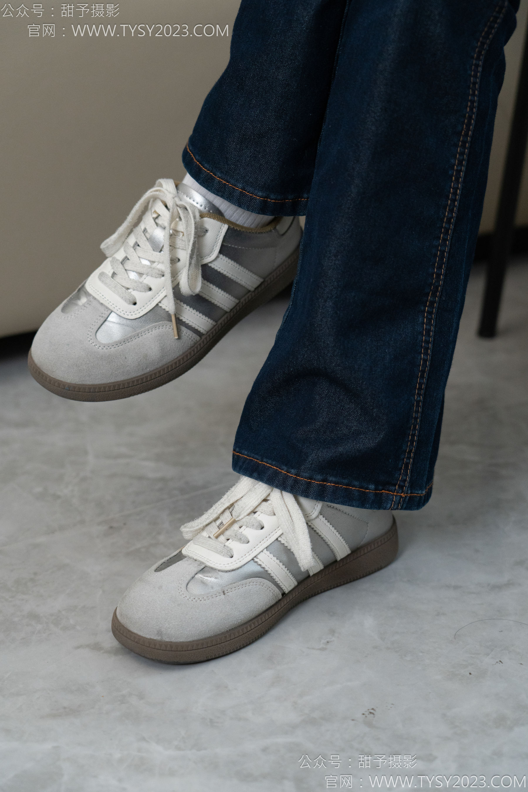 甜予摄影 No.149 诺诺 - 板鞋、白棉袜、裸足/(125P)