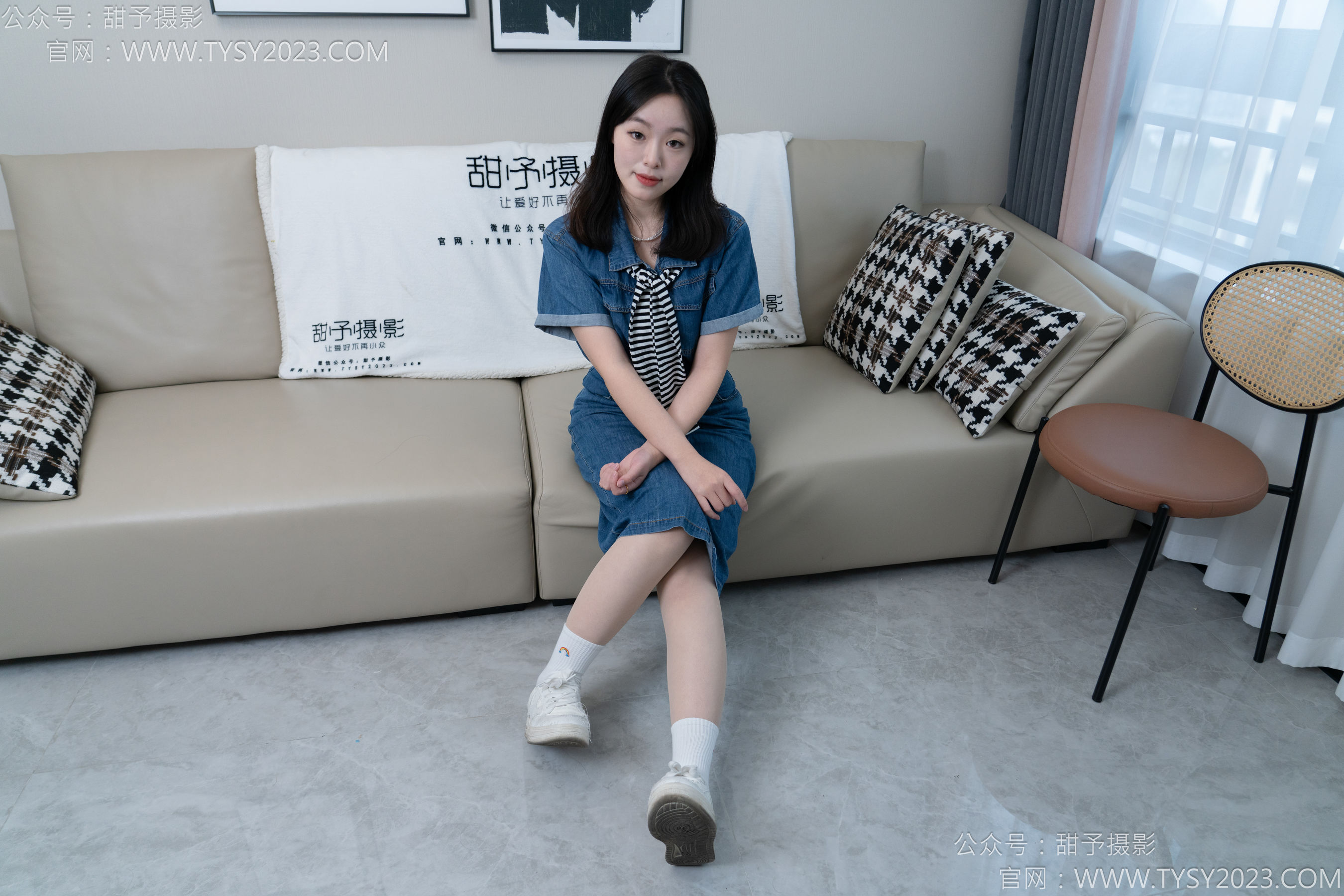 甜予摄影 No.151 小葵 - 板鞋、白棉袜、薄肉丝/(130P)