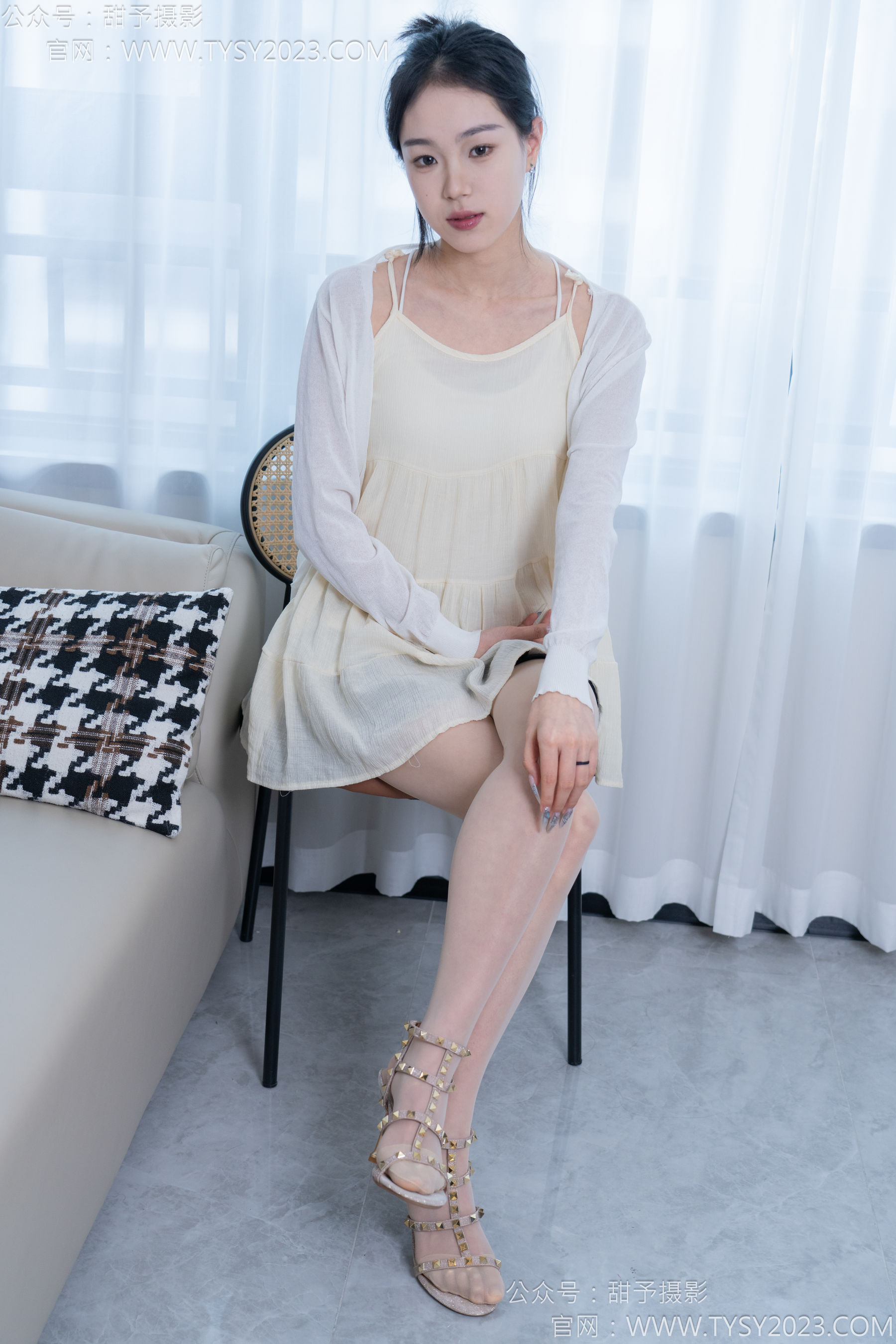 甜予摄影 No.156 咻咻 - 高跟鞋、薄肉丝/(135P)