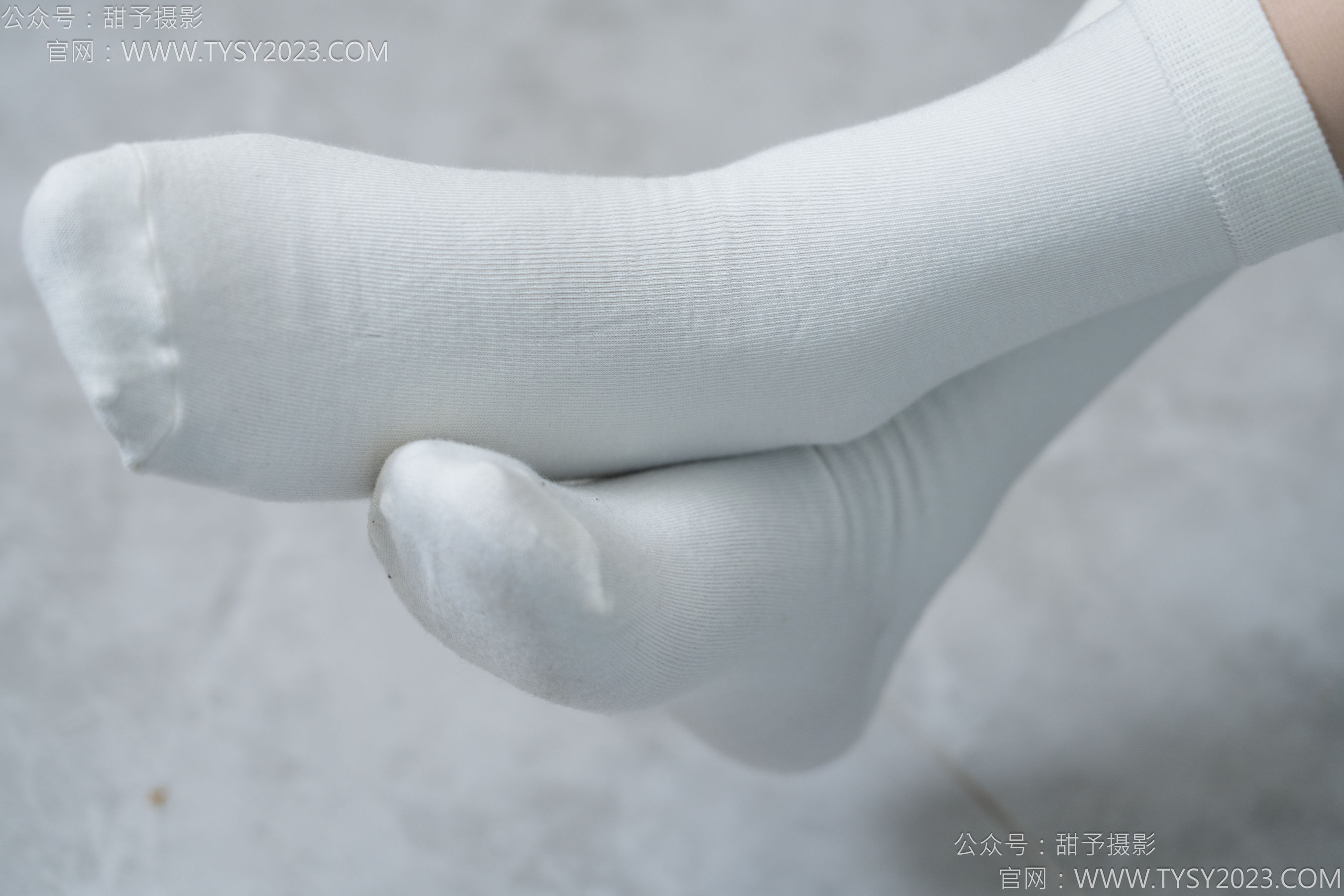 甜予摄影 No.154 澜澜 - 帆布鞋、白棉袜、薄灰丝、跺脚抖腿剧情/(129P)