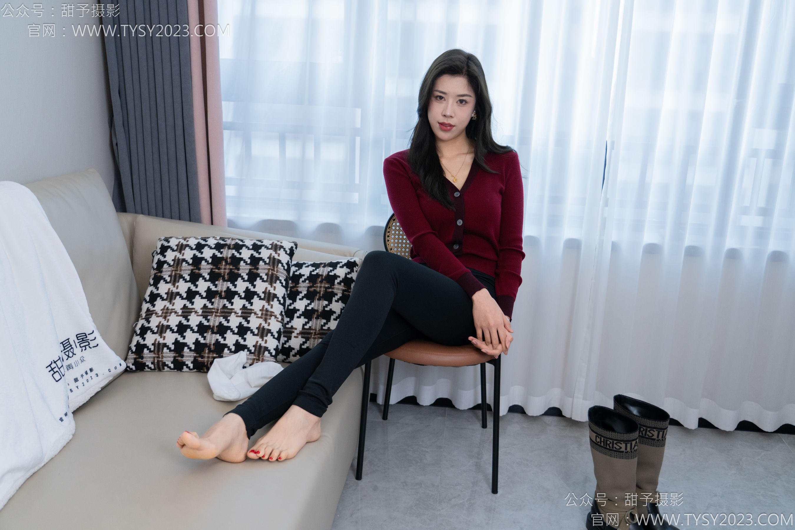 甜予摄影 No.155 咖啡豆 - 靴子、脏袜子、裸足/(132P)