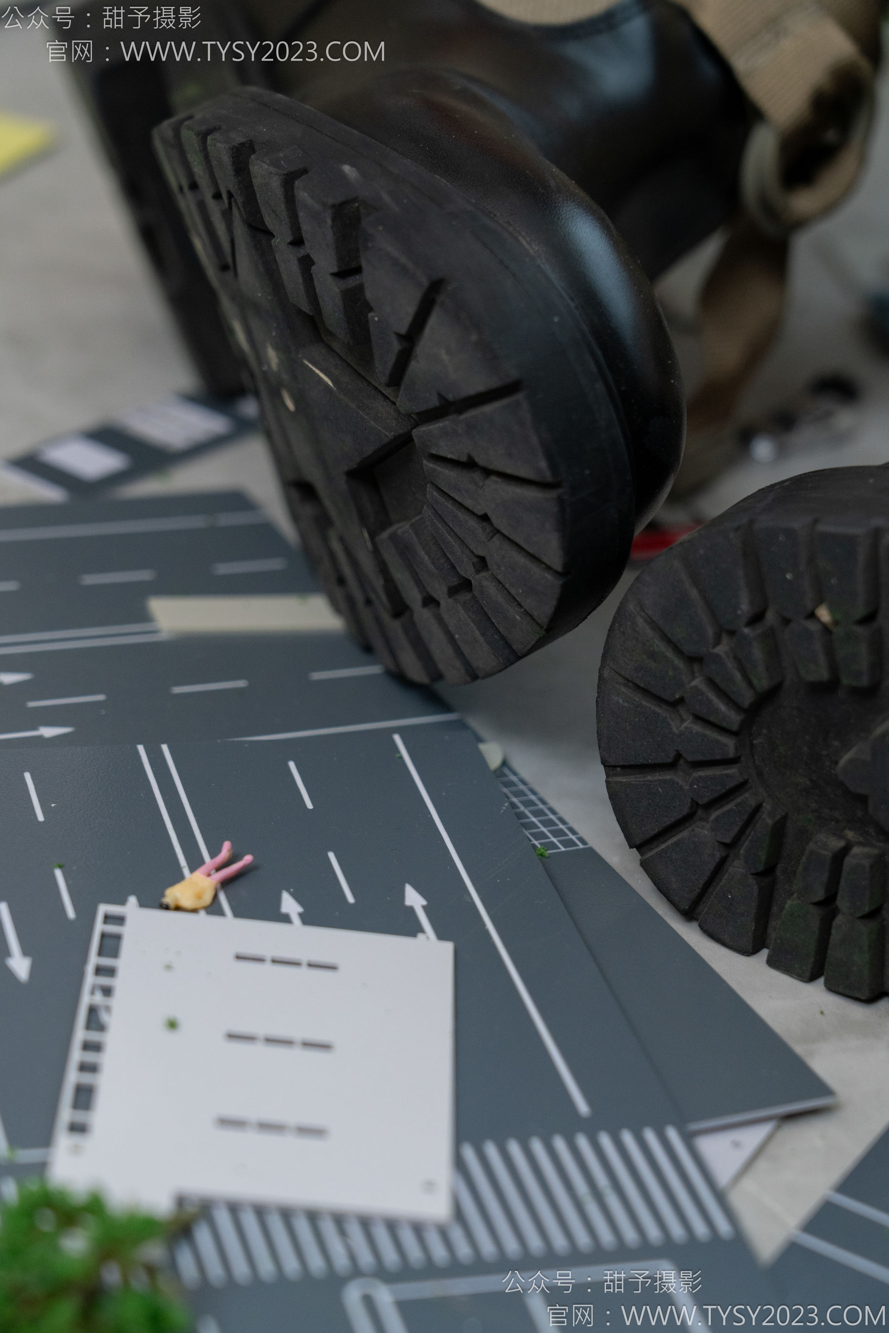 甜予摄影 No.148 咖啡豆 - 靴子、白棉袜、裸足/(169P)