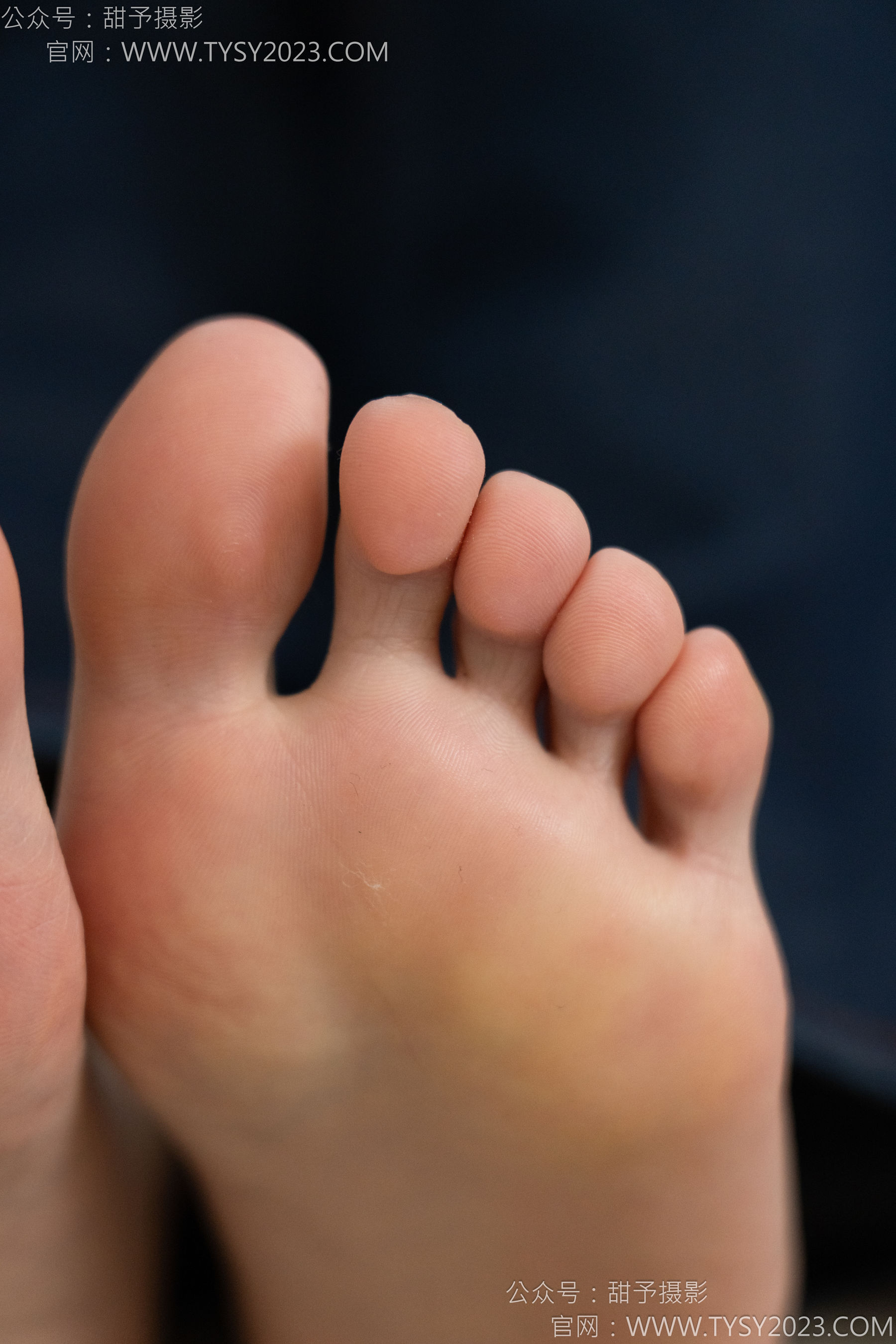 甜予摄影 No.149 诺诺 - 板鞋、白棉袜、裸足/(125P)