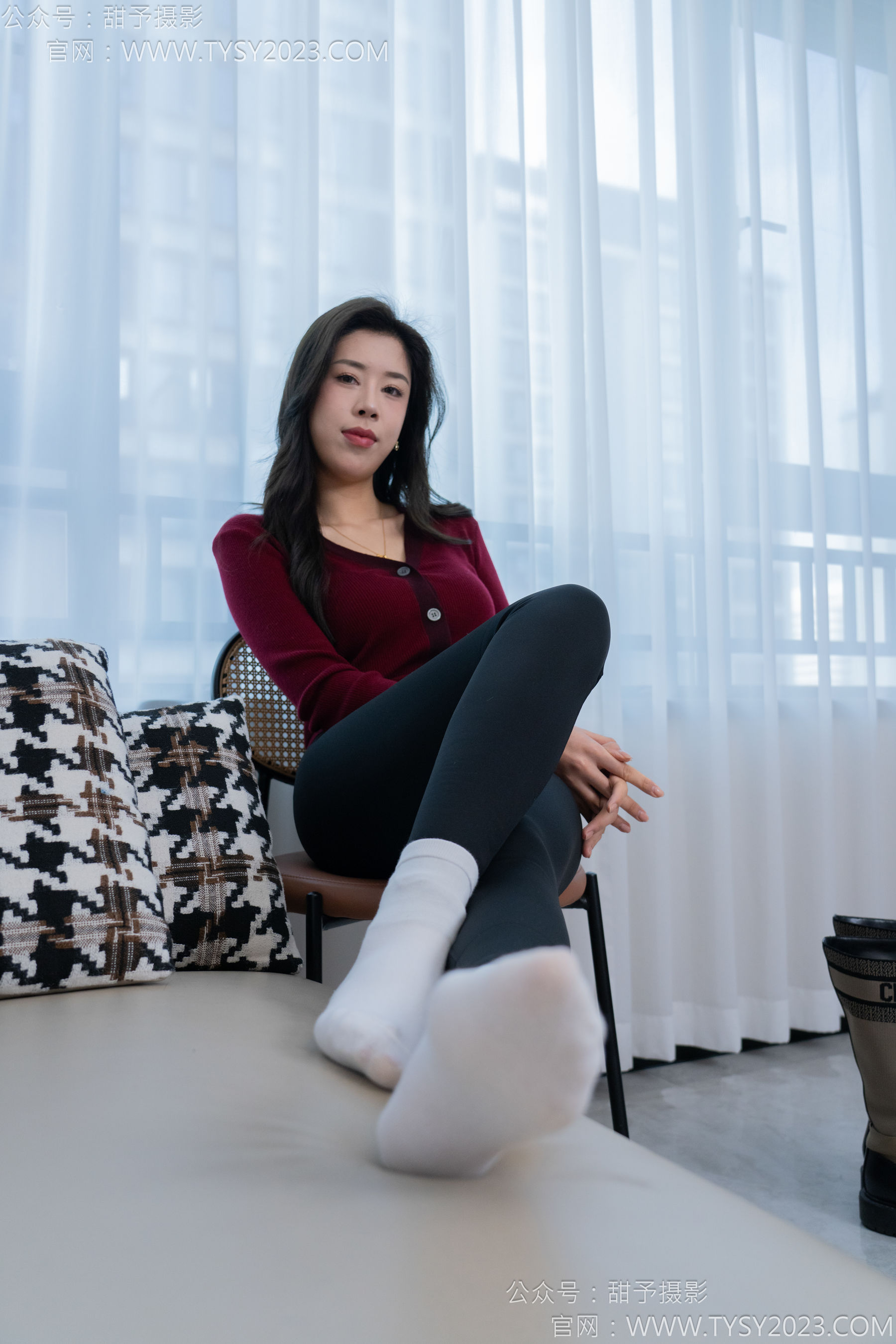 甜予摄影 No.155 咖啡豆 - 靴子、脏袜子、裸足/(132P)