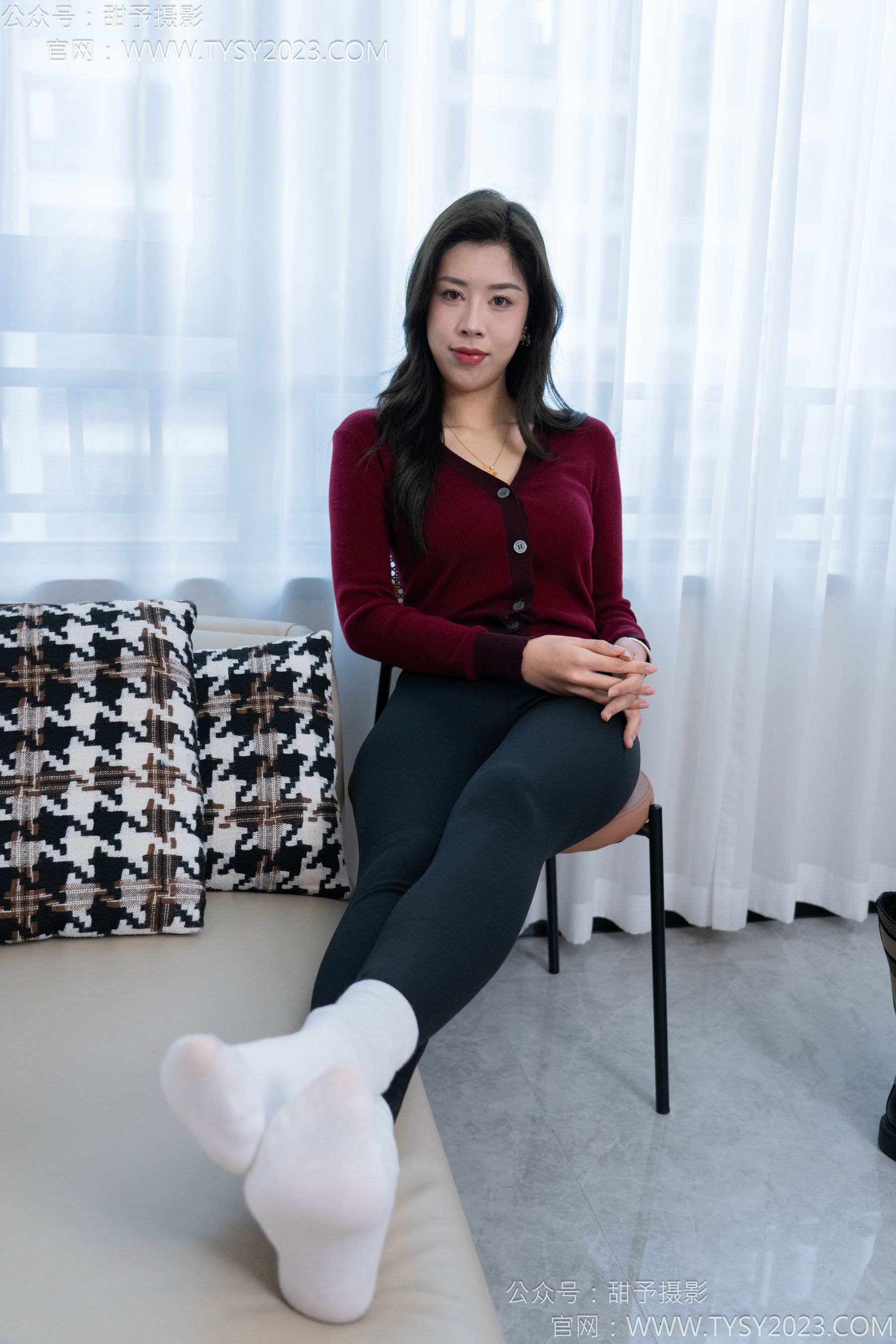 甜予摄影 No.155 咖啡豆 - 靴子、脏袜子、裸足/(132P)