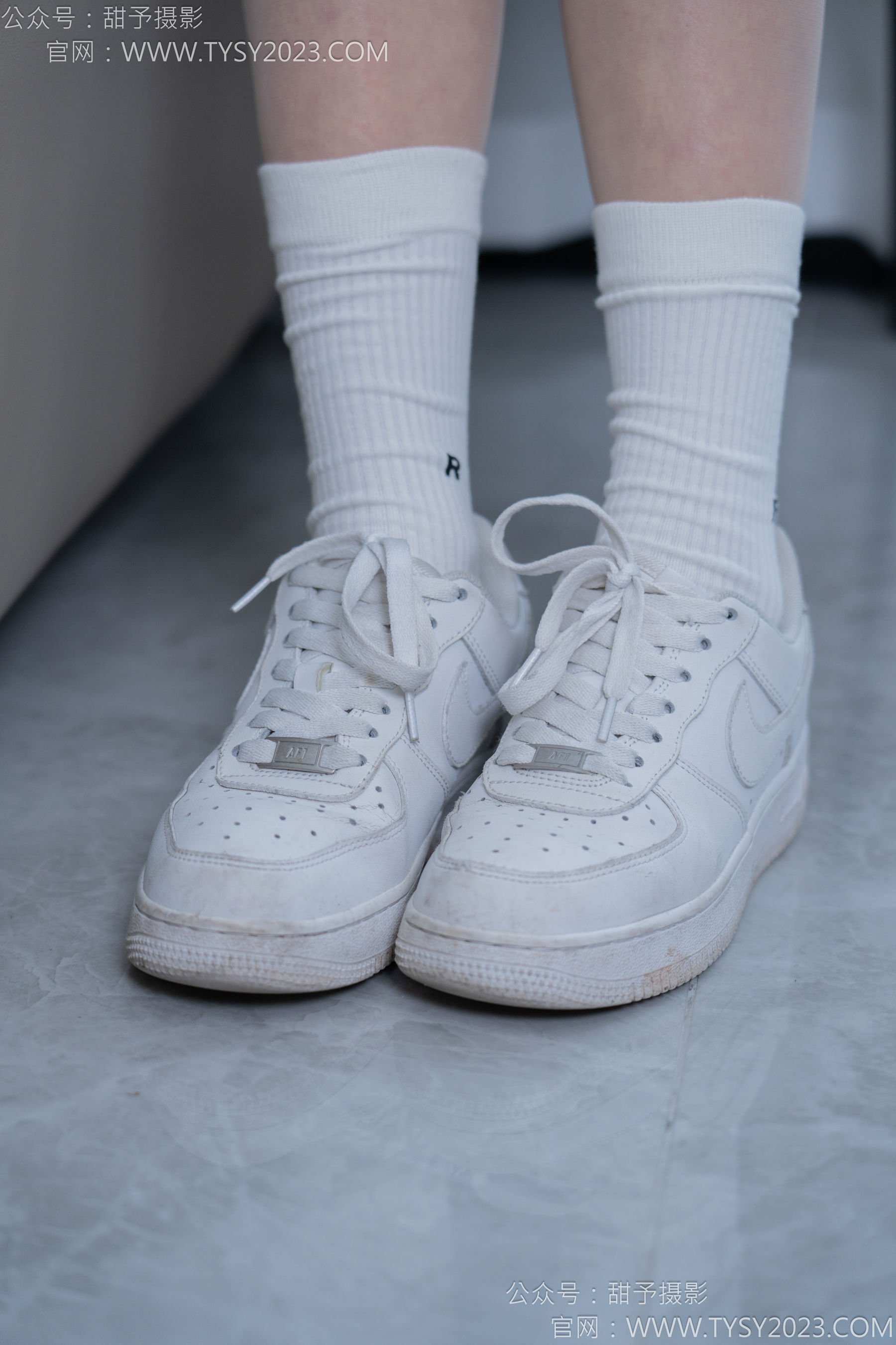 甜予摄影 No.152 咻咻 - 板鞋、白棉袜、薄肉丝/(130P)
