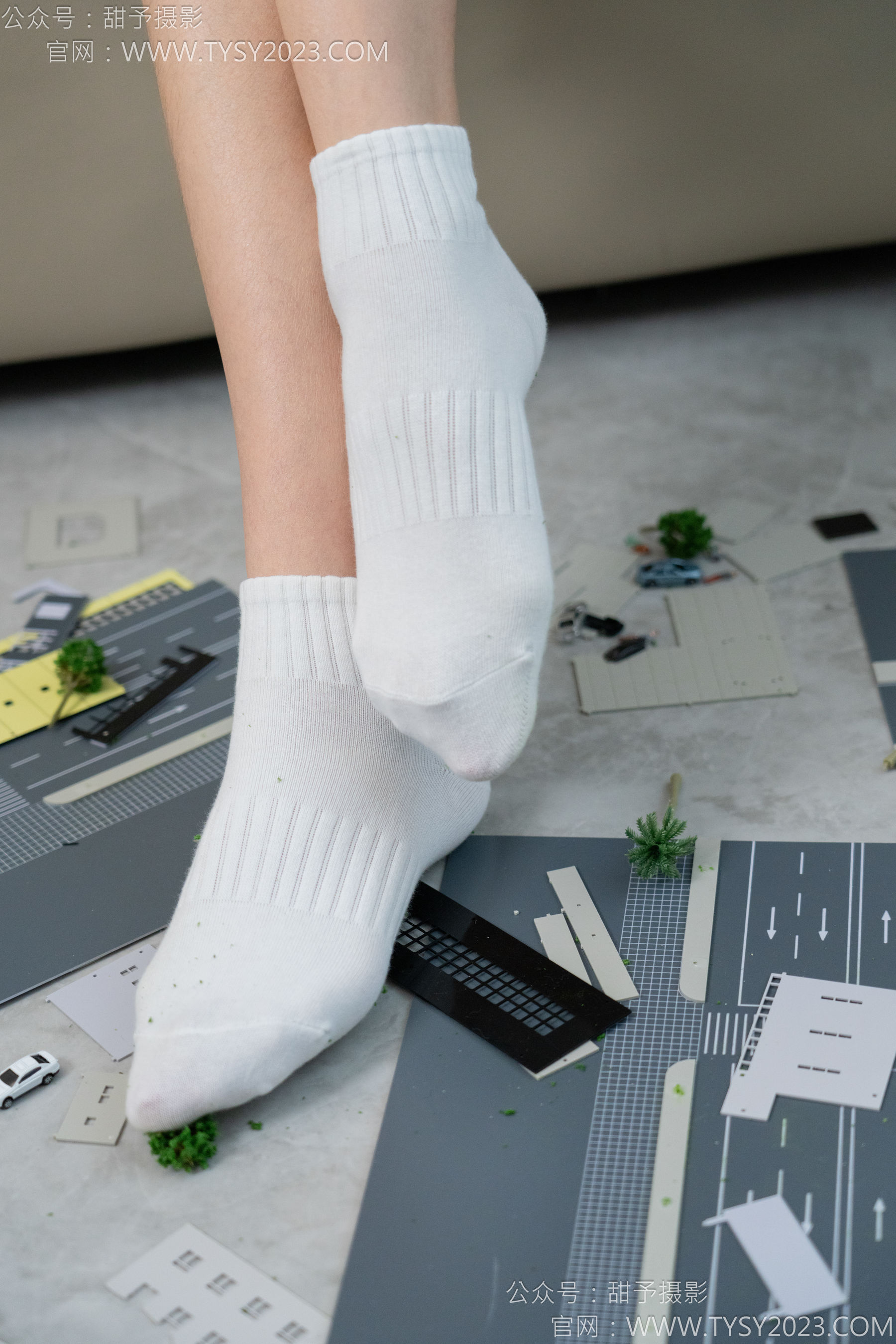 甜予摄影 No.148 咖啡豆 - 靴子、白棉袜、裸足/(169P)