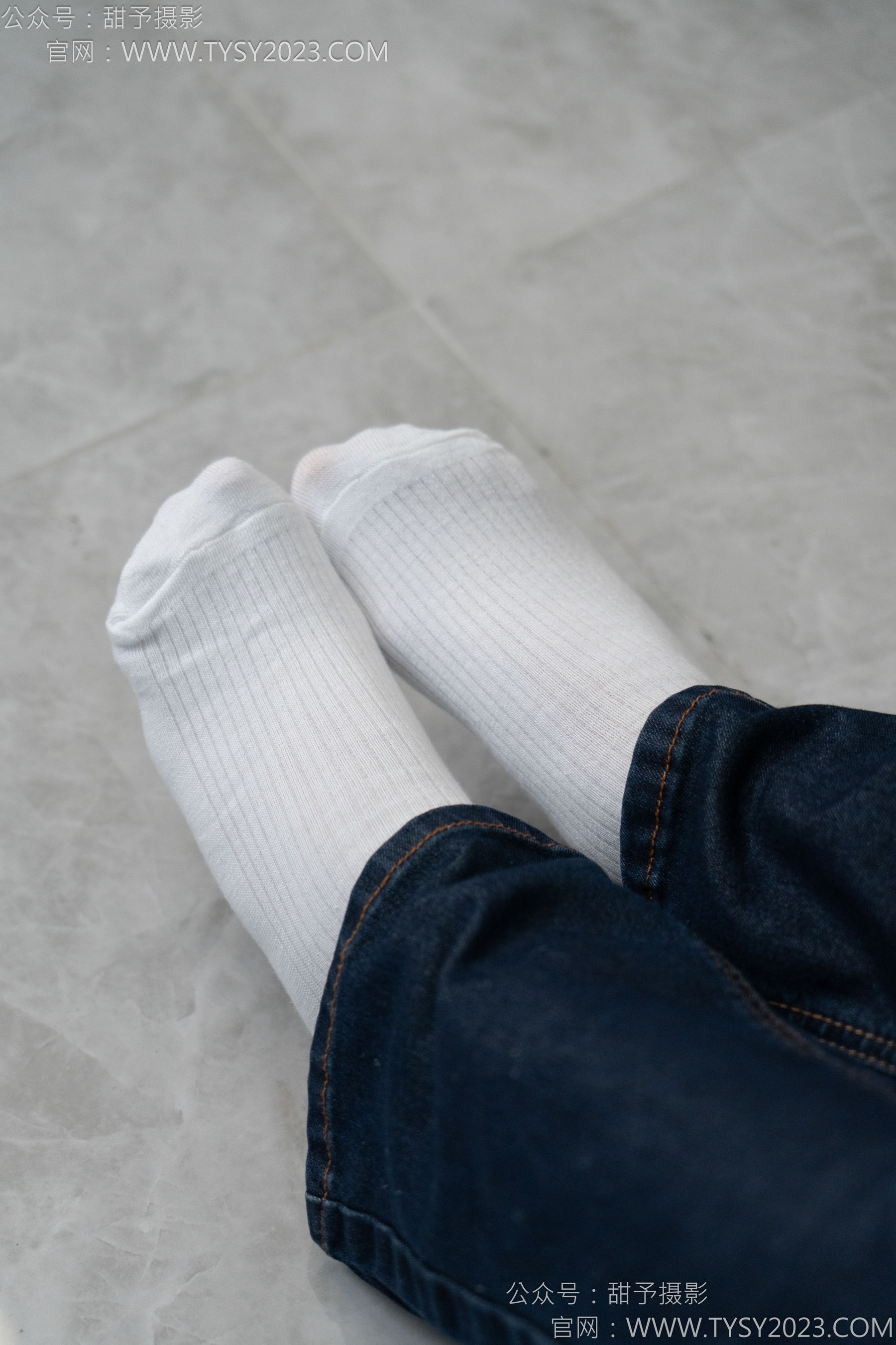 甜予摄影 No.149 诺诺 - 板鞋、白棉袜、裸足/(125P)