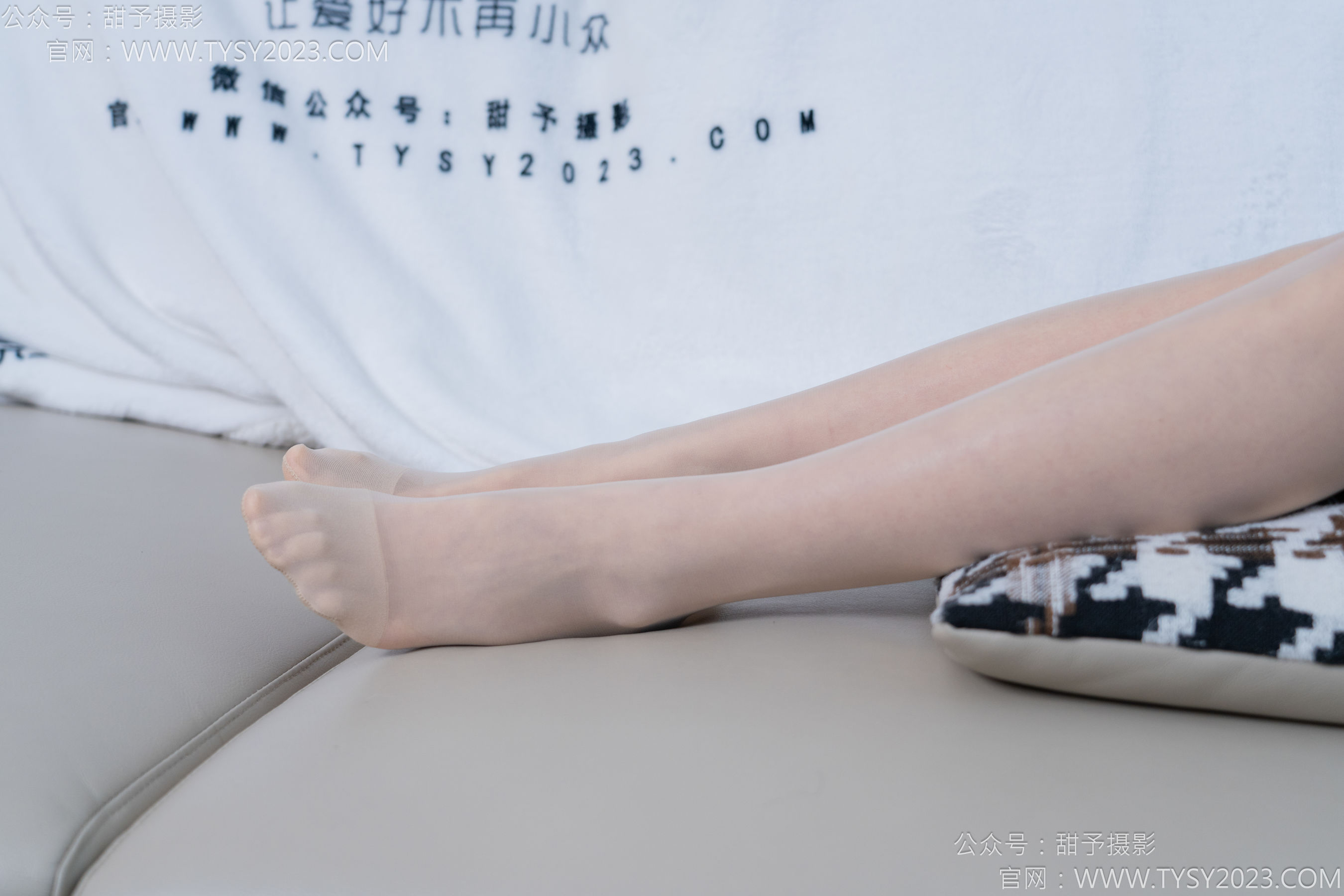 甜予摄影 No.156 咻咻 - 高跟鞋、薄肉丝/(135P)