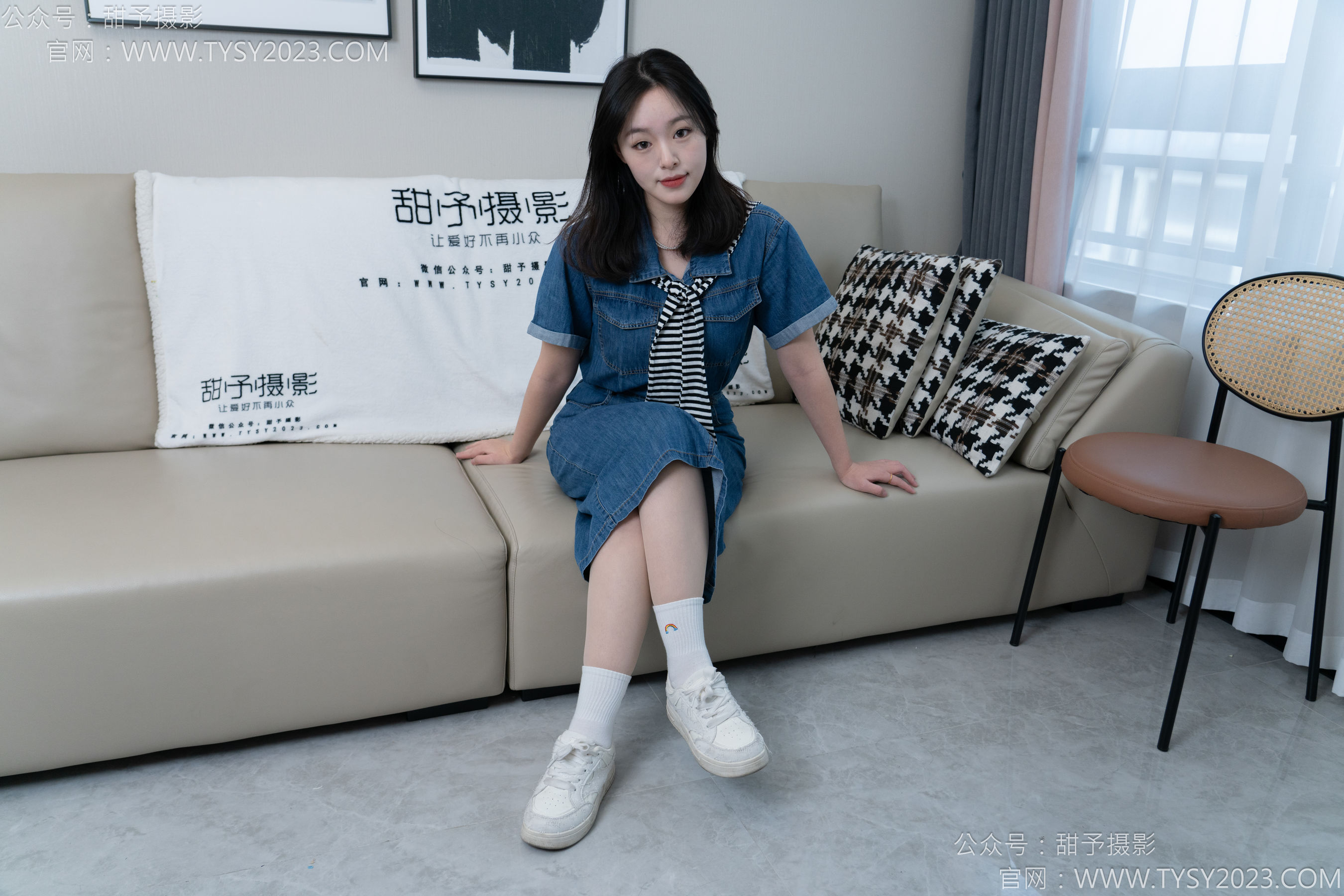 甜予摄影 No.151 小葵 - 板鞋、白棉袜、薄肉丝/(130P)