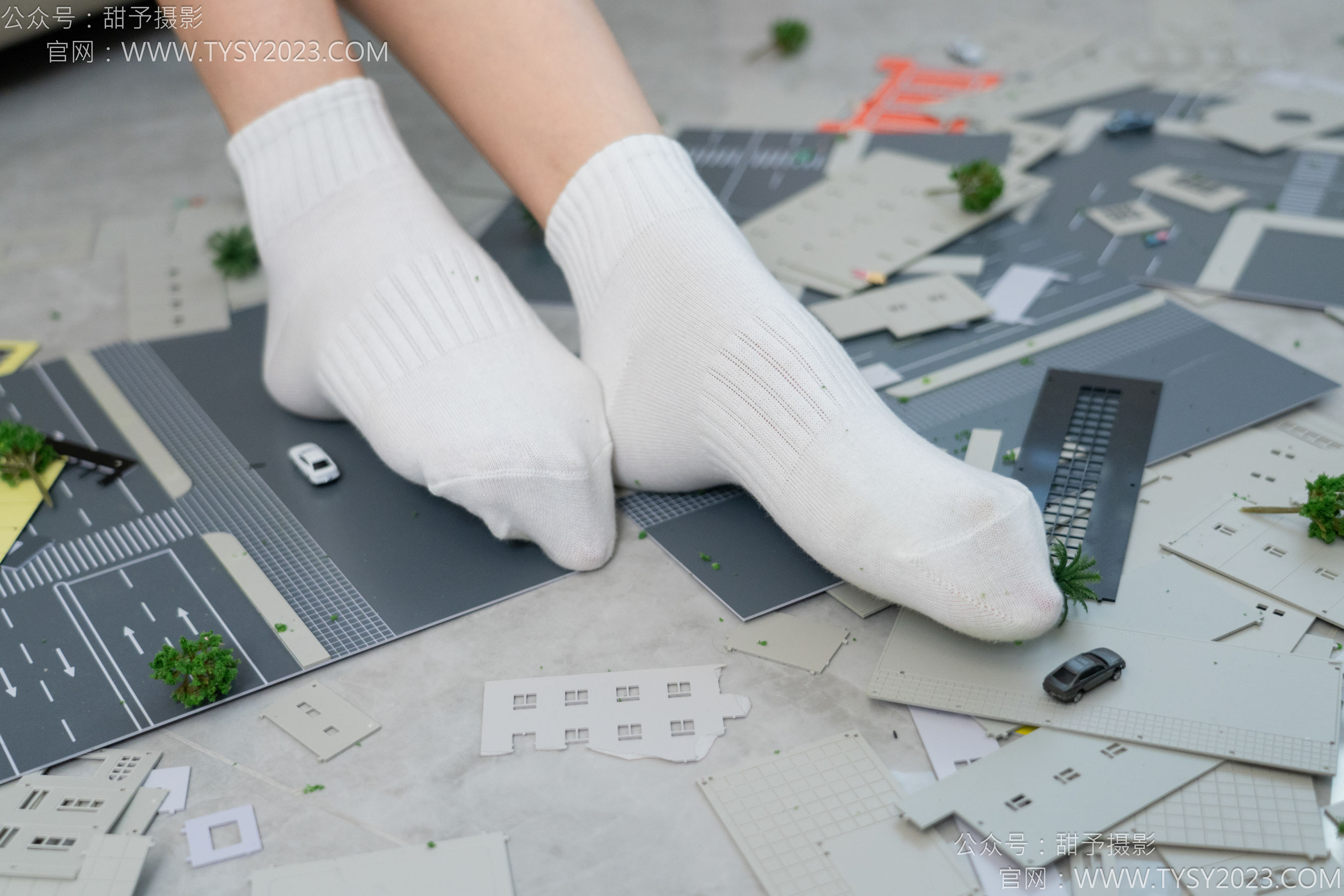 甜予摄影 No.148 咖啡豆 - 靴子、白棉袜、裸足/(169P)