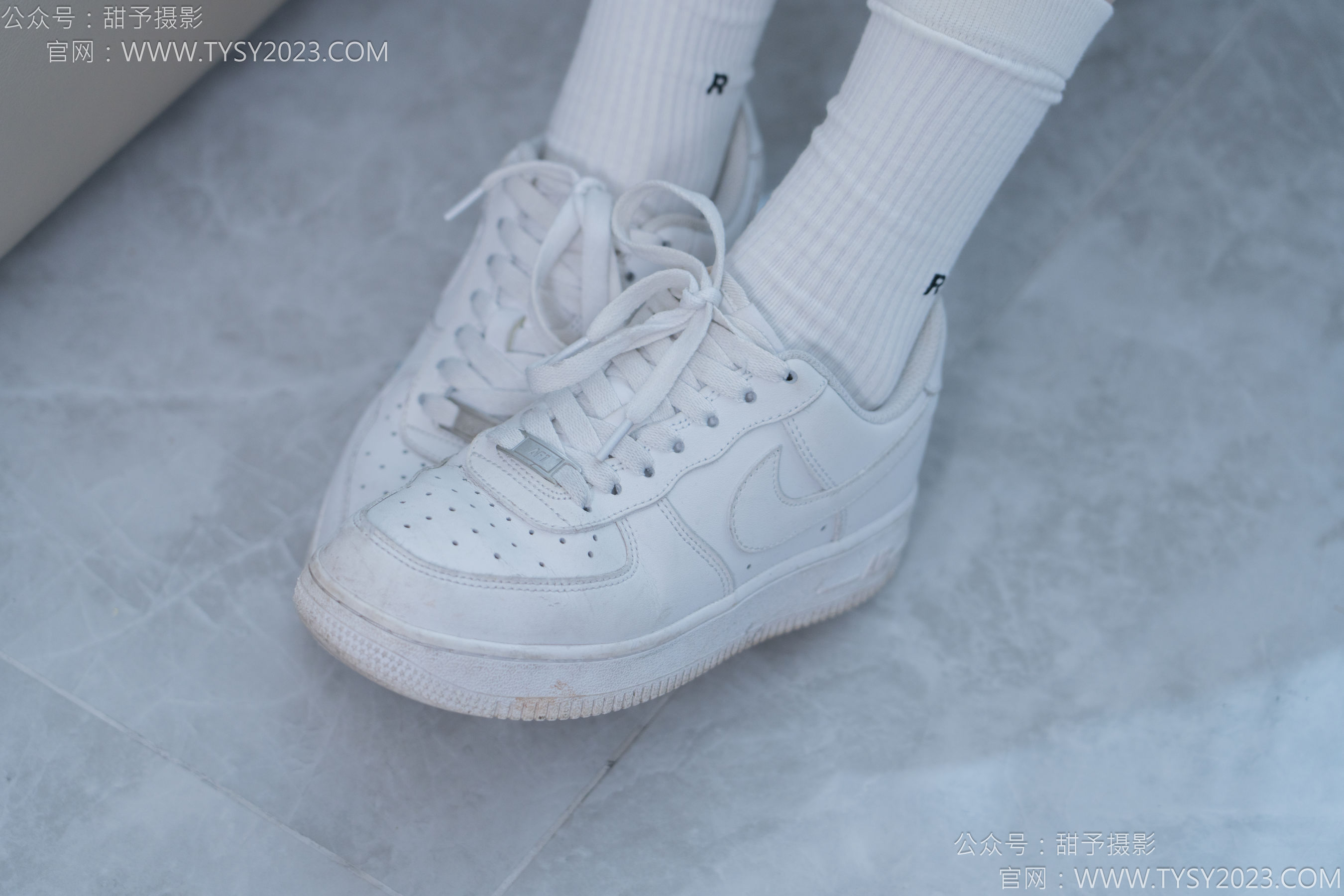 甜予摄影 No.152 咻咻 - 板鞋、白棉袜、薄肉丝/(130P)