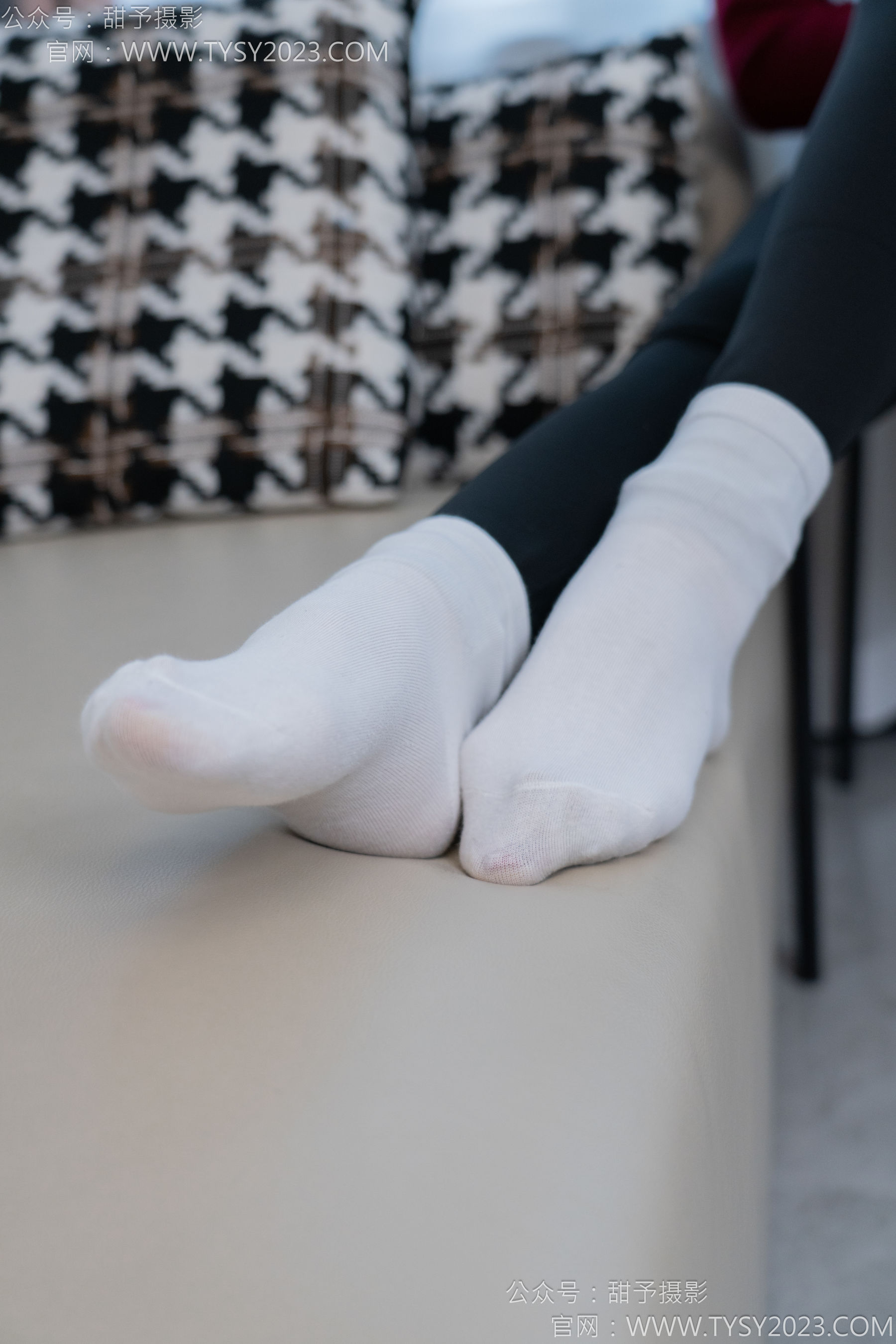 甜予摄影 No.155 咖啡豆 - 靴子、脏袜子、裸足/(132P)