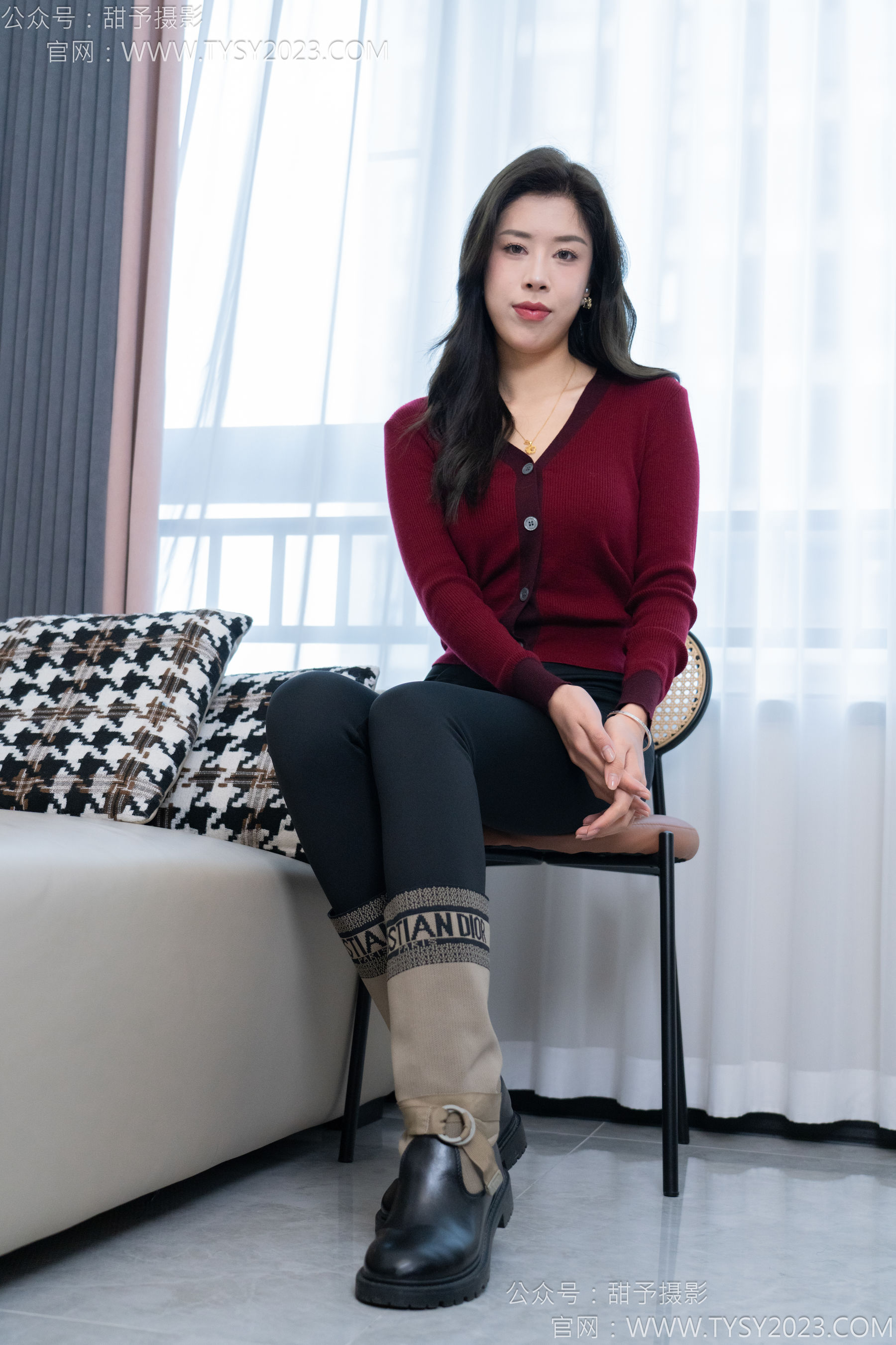 甜予摄影 No.155 咖啡豆 - 靴子、脏袜子、裸足/(132P)