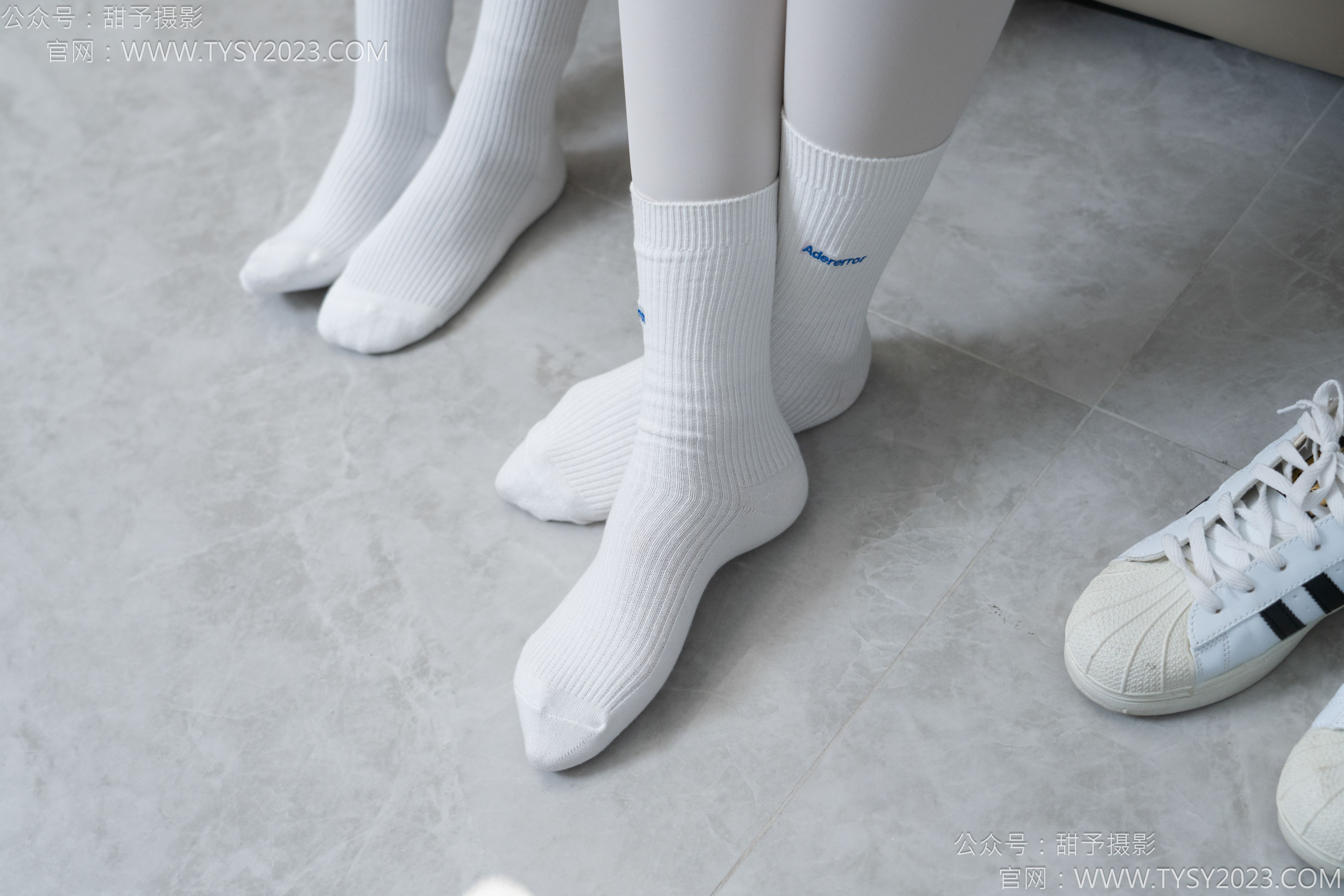 甜予摄影 No.157 澜澜&咖啡豆 - 帆布鞋、板鞋、白棉袜、薄黑丝、薄肉丝/(144P)
