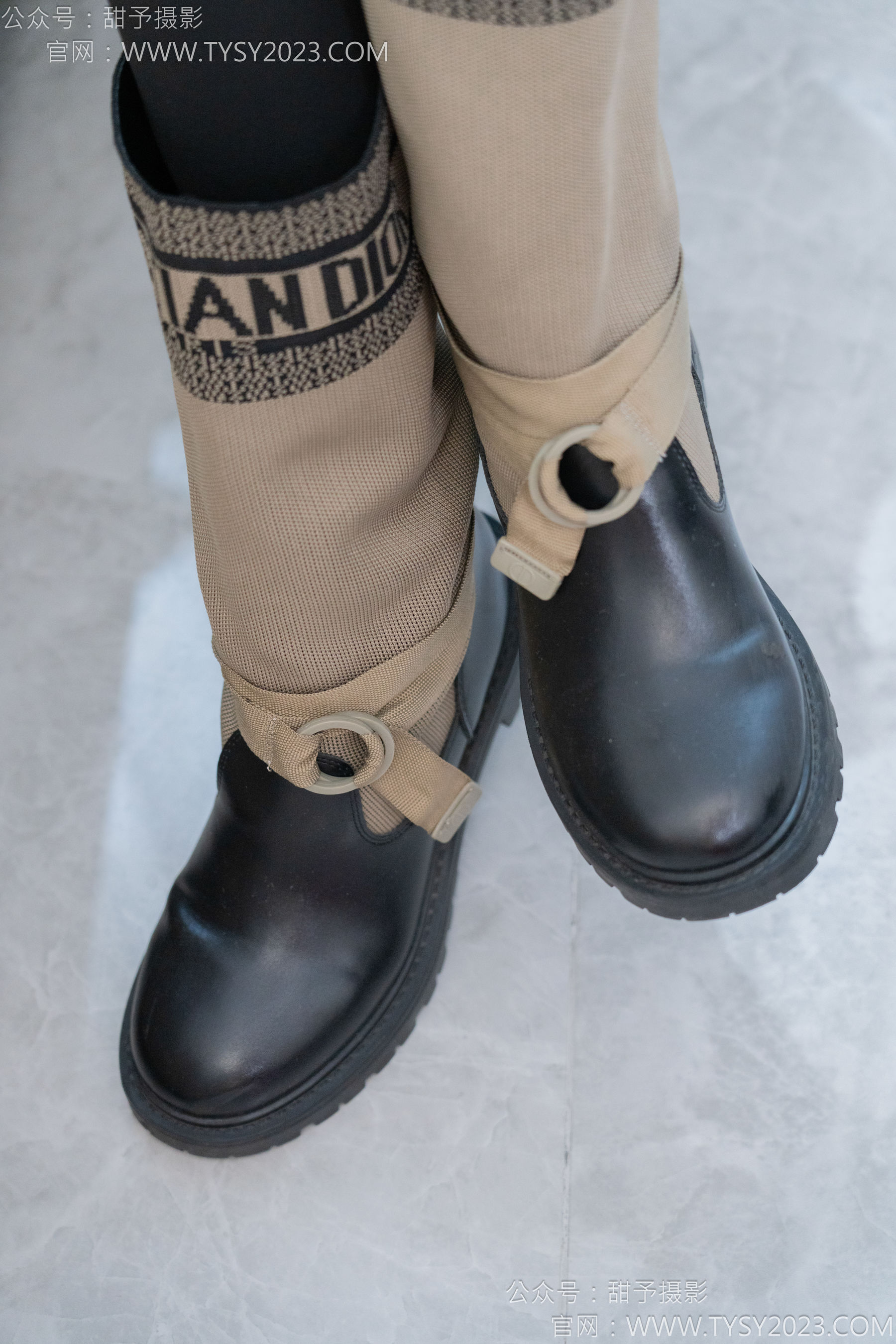 甜予摄影 No.155 咖啡豆 - 靴子、脏袜子、裸足/(132P)