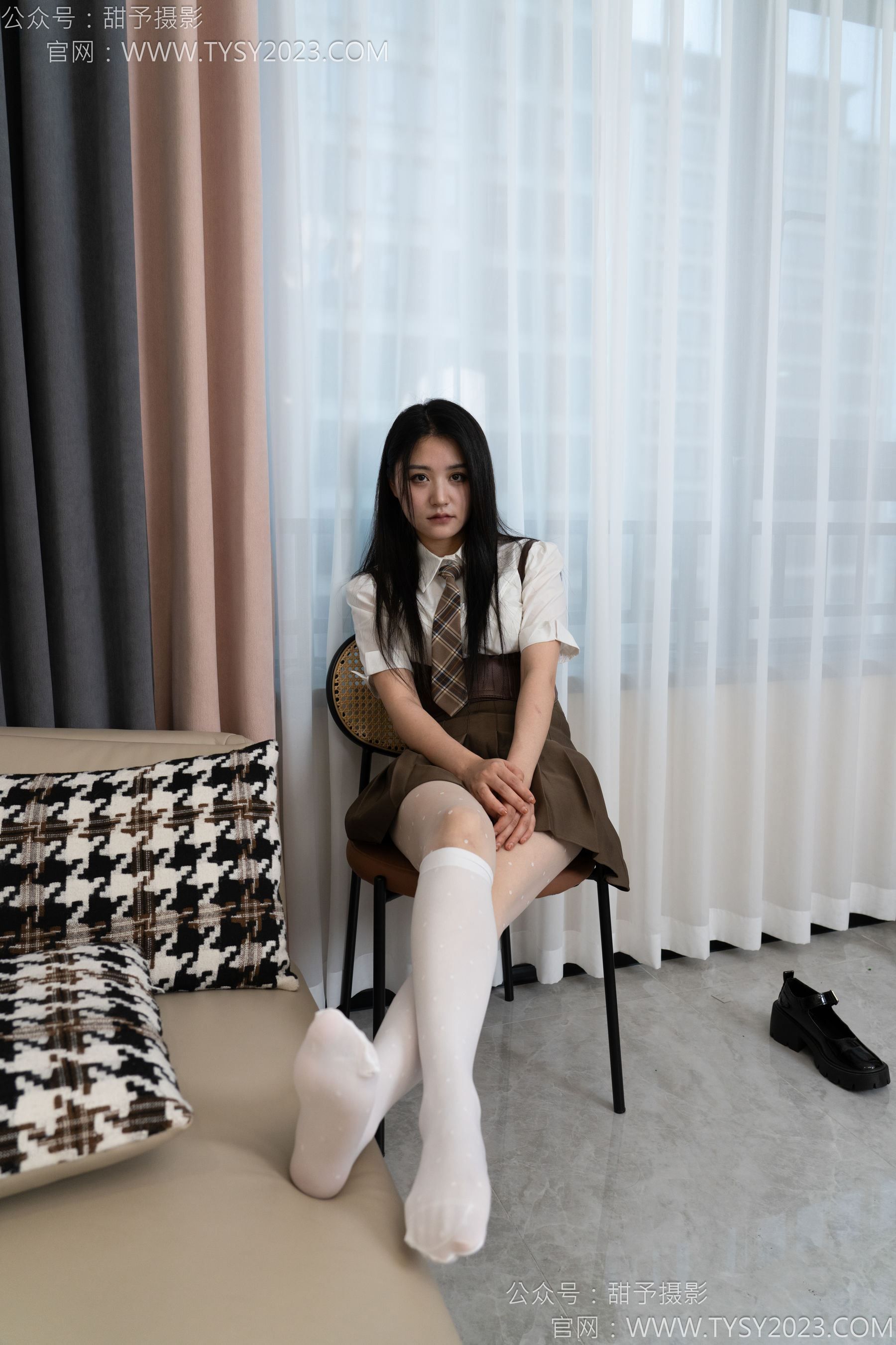 甜予摄影 No.150 澜澜 - 皮鞋、大腿袜、小腿袜、波点白丝袜/(162P)