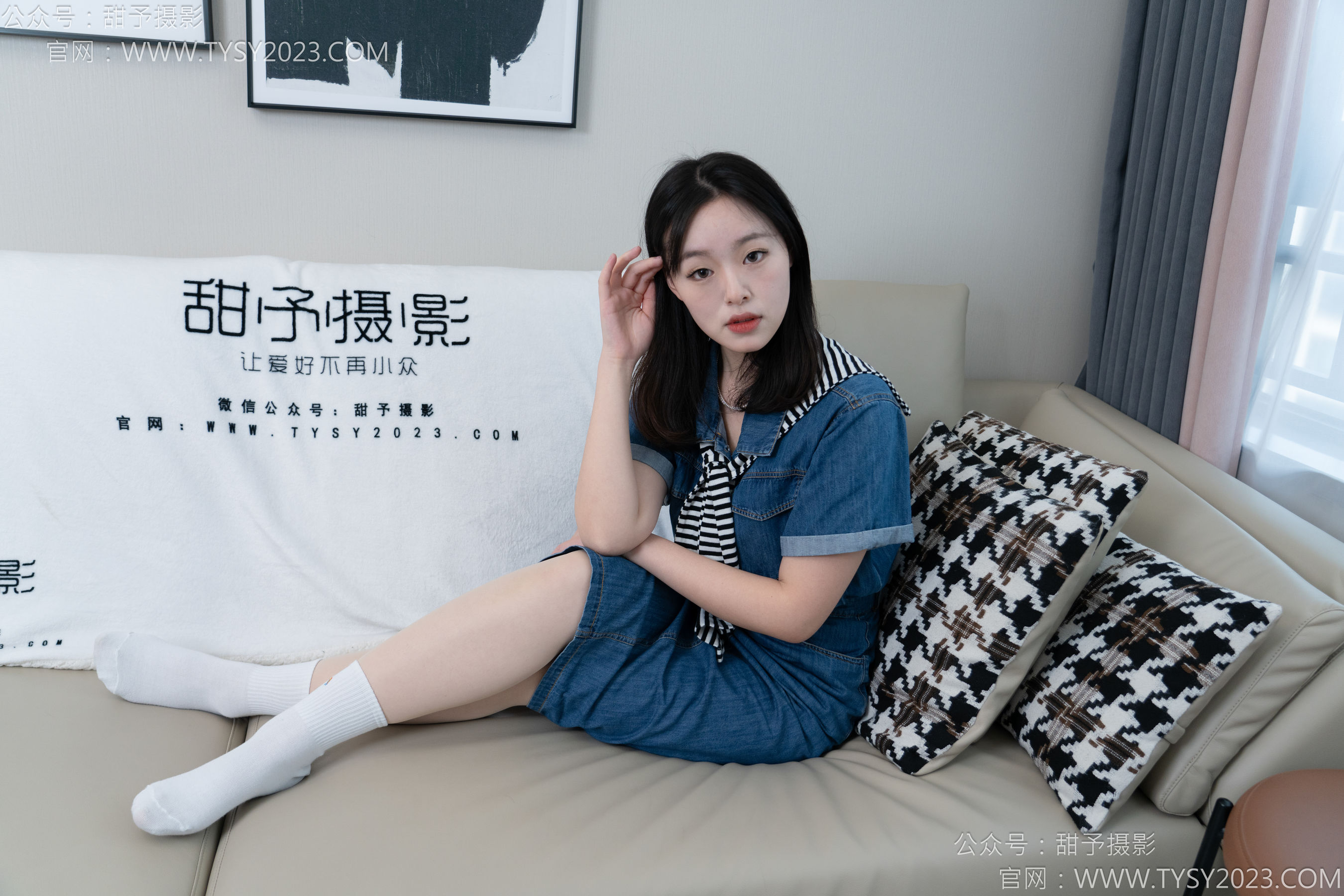 甜予摄影 No.151 小葵 - 板鞋、白棉袜、薄肉丝/(130P)