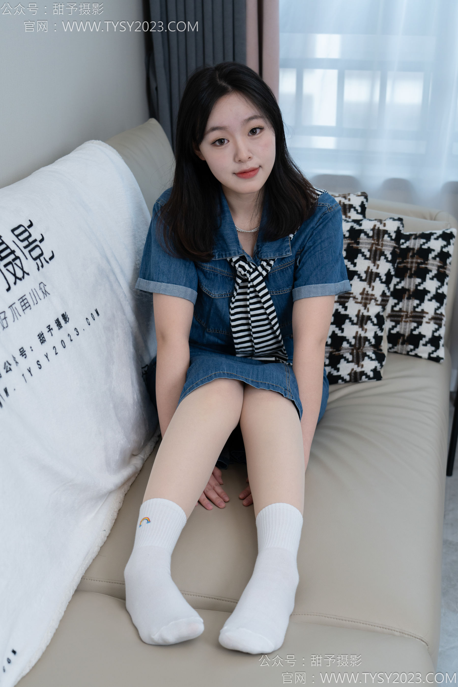 甜予摄影 No.151 小葵 - 板鞋、白棉袜、薄肉丝/(130P)