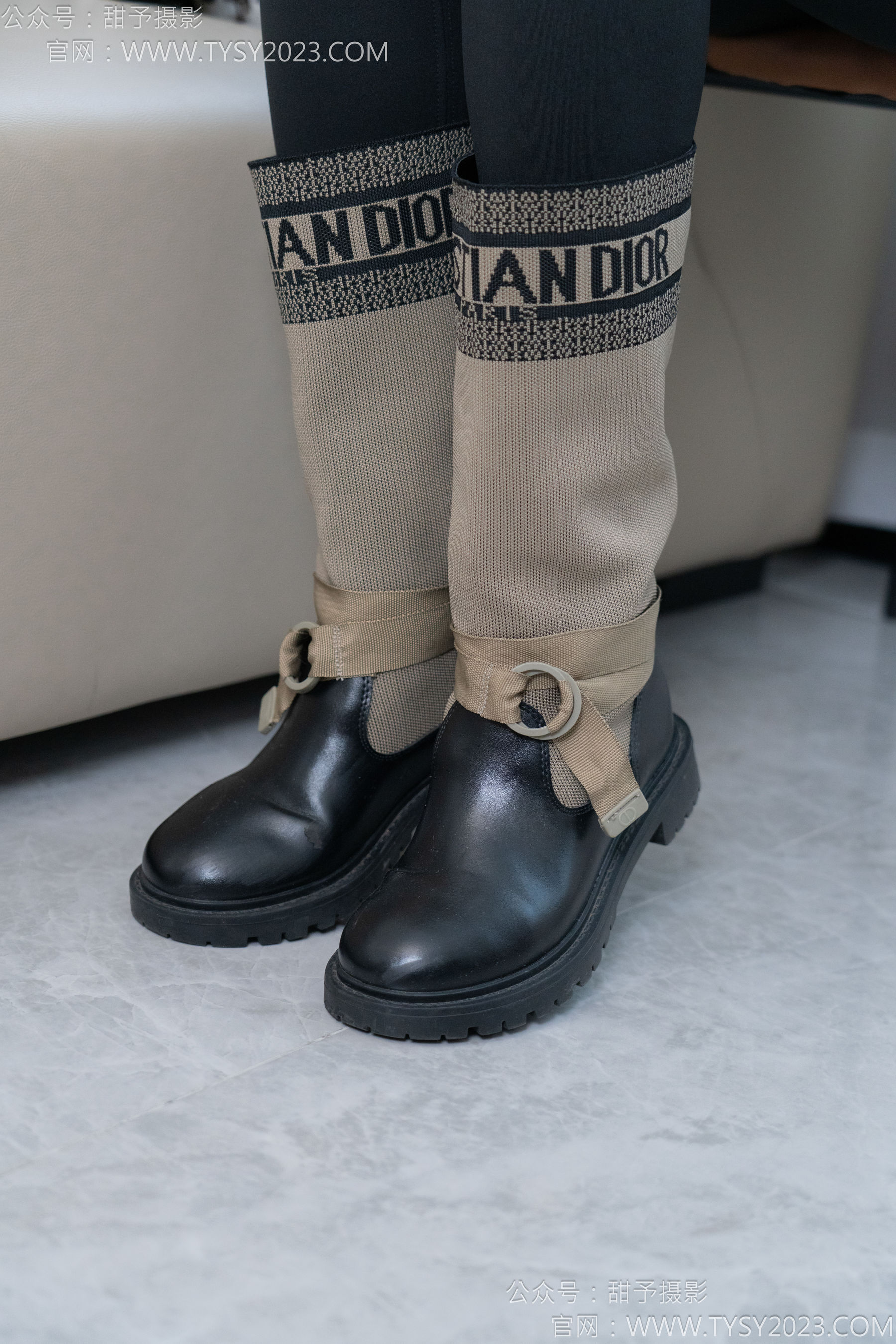 甜予摄影 No.155 咖啡豆 - 靴子、脏袜子、裸足/(132P)