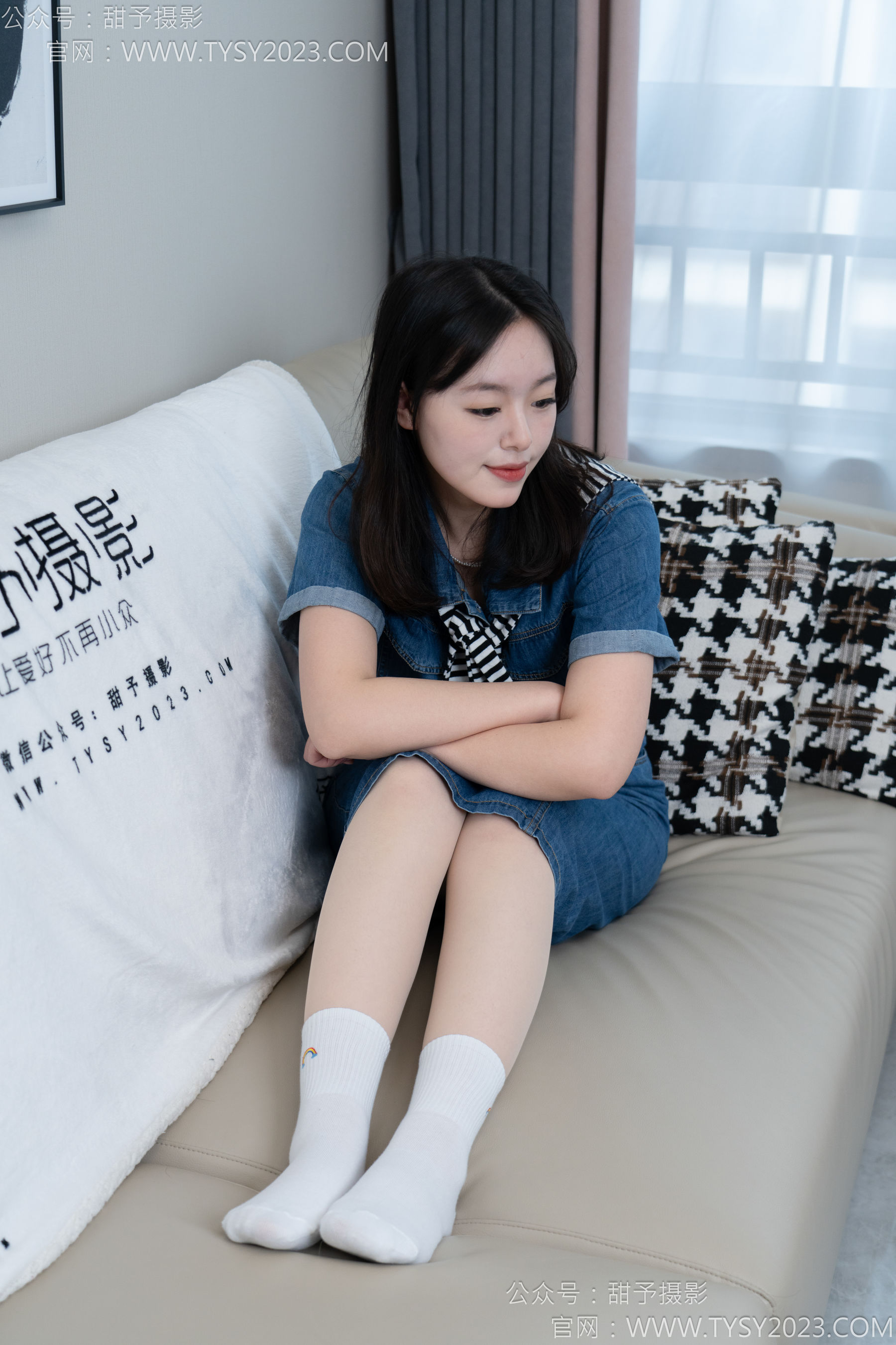 甜予摄影 No.151 小葵 - 板鞋、白棉袜、薄肉丝/(130P)