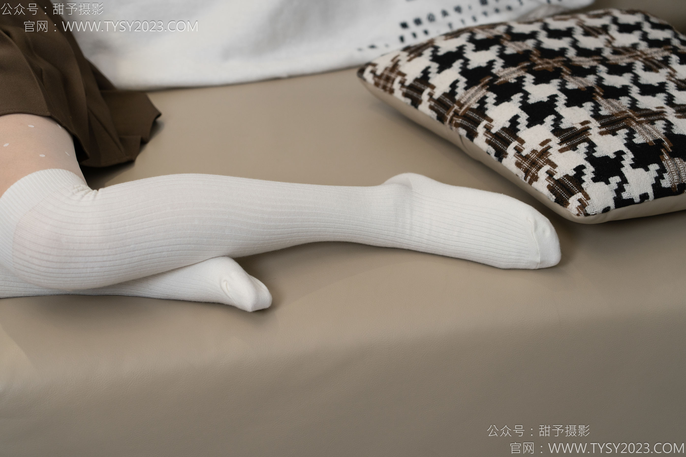 甜予摄影 No.150 澜澜 - 皮鞋、大腿袜、小腿袜、波点白丝袜/(162P)