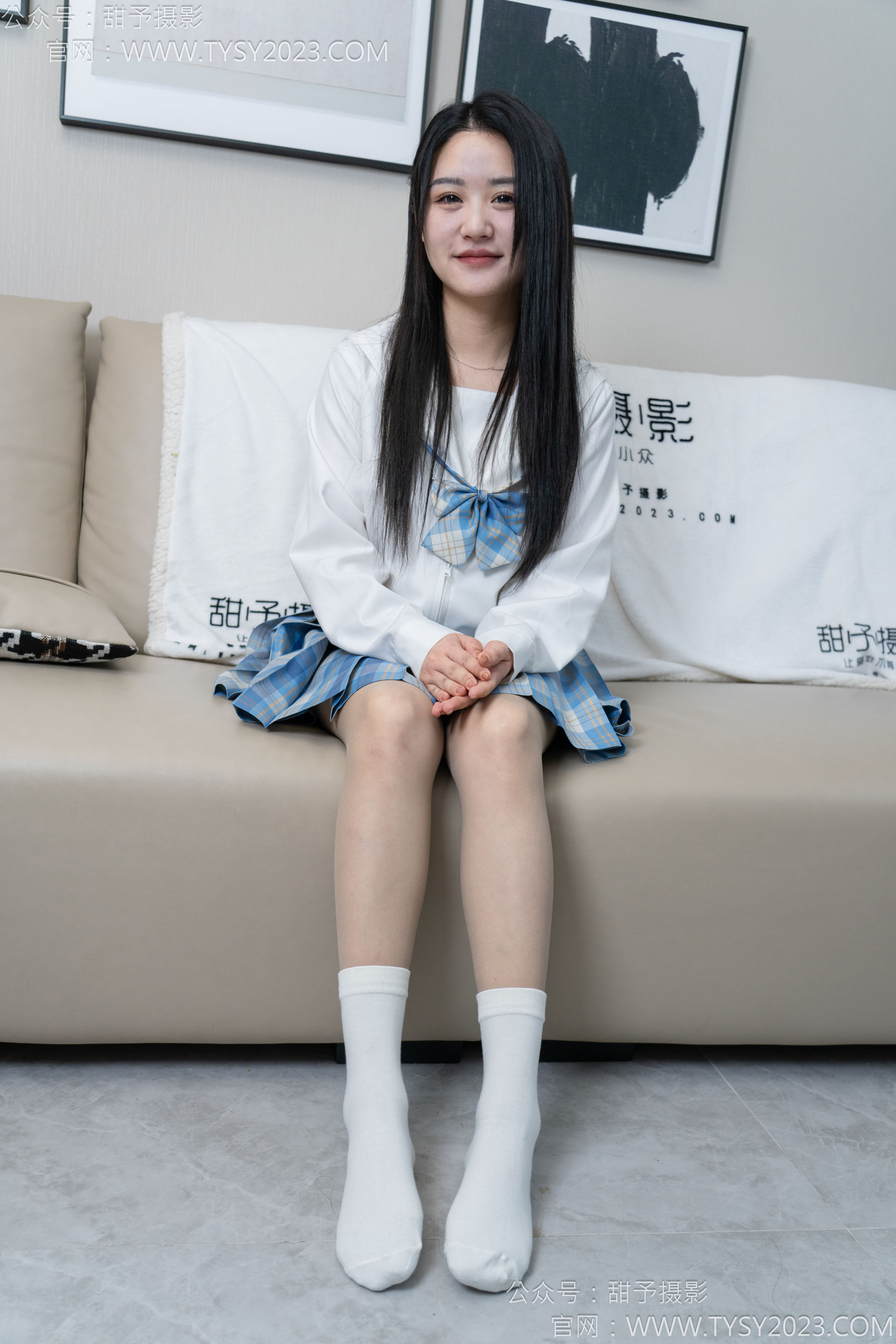 甜予摄影 No.154 澜澜 - 帆布鞋、白棉袜、薄灰丝、跺脚抖腿剧情/(129P)