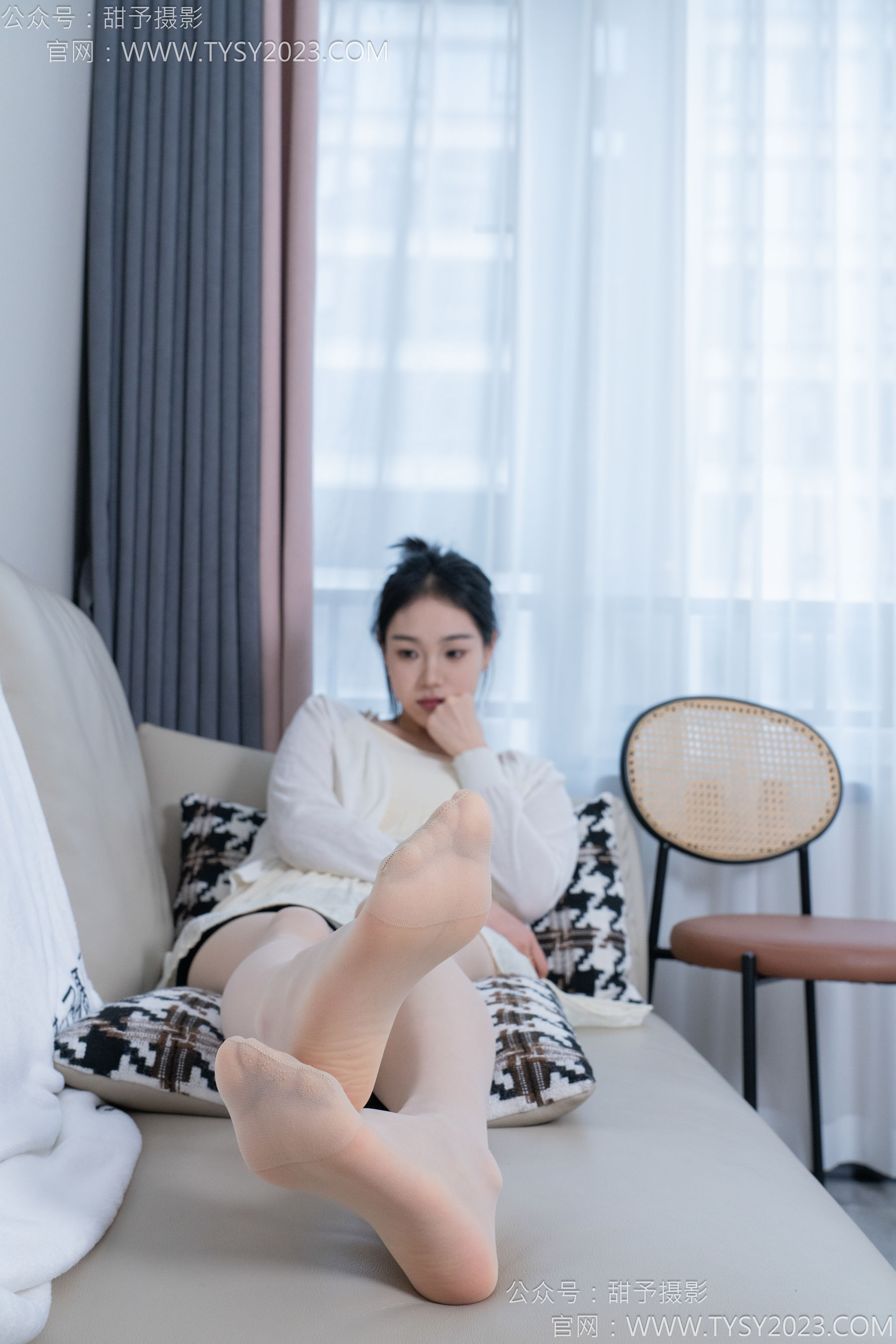 甜予摄影 No.156 咻咻 - 高跟鞋、薄肉丝/(135P)