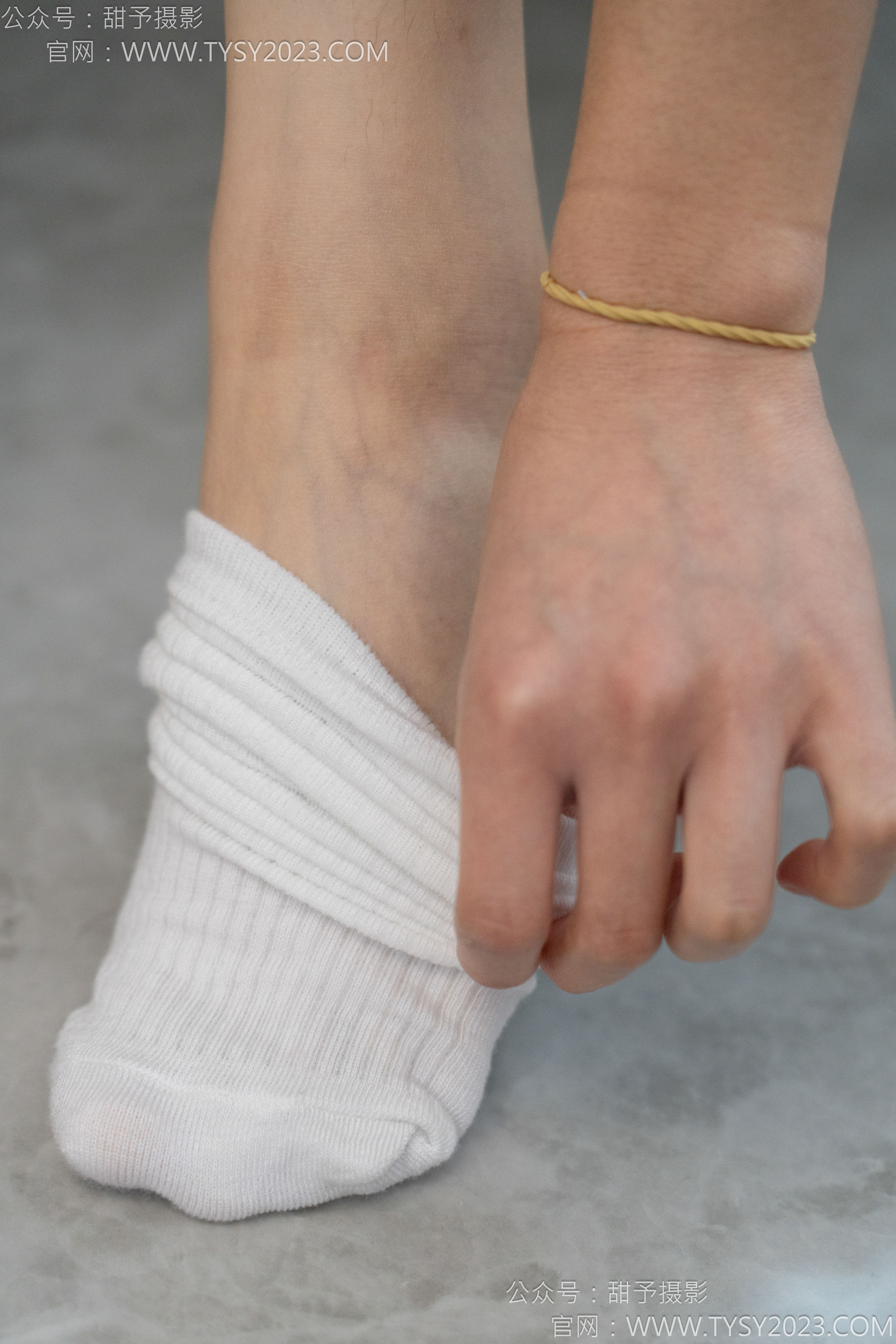 甜予摄影 No.149 诺诺 - 板鞋、白棉袜、裸足/(125P)