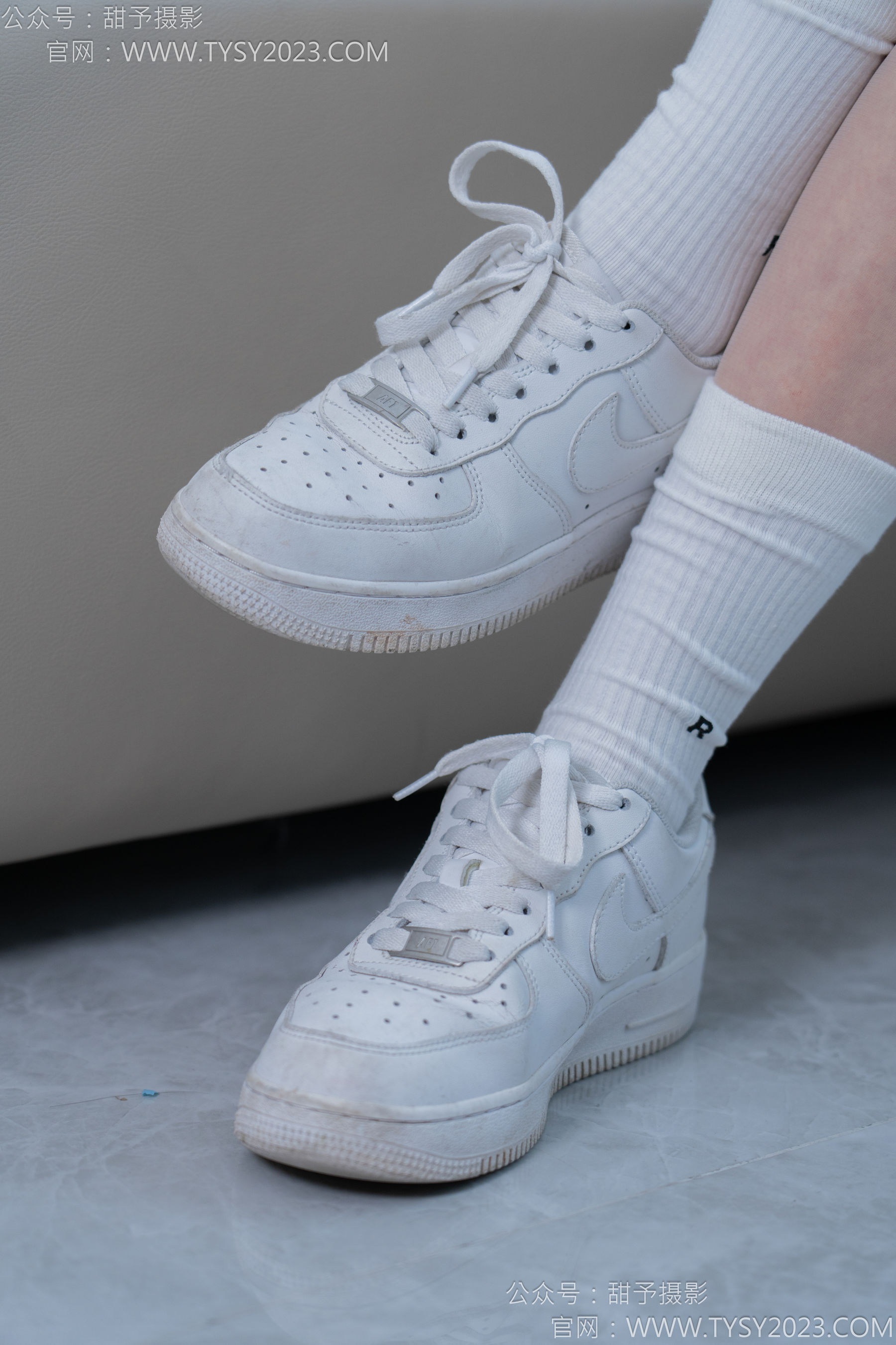 甜予摄影 No.152 咻咻 - 板鞋、白棉袜、薄肉丝/(130P)