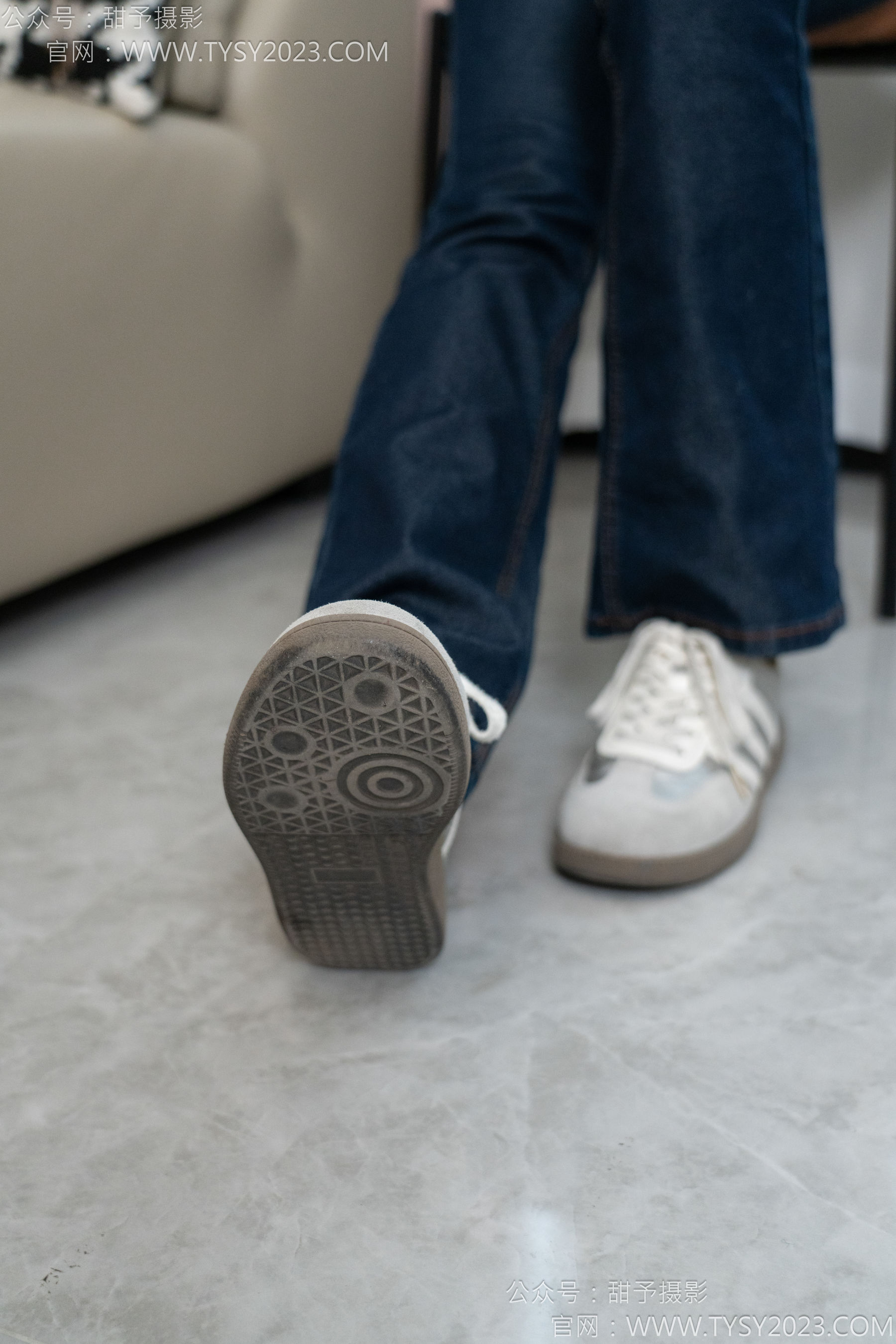 甜予摄影 No.149 诺诺 - 板鞋、白棉袜、裸足/(125P)