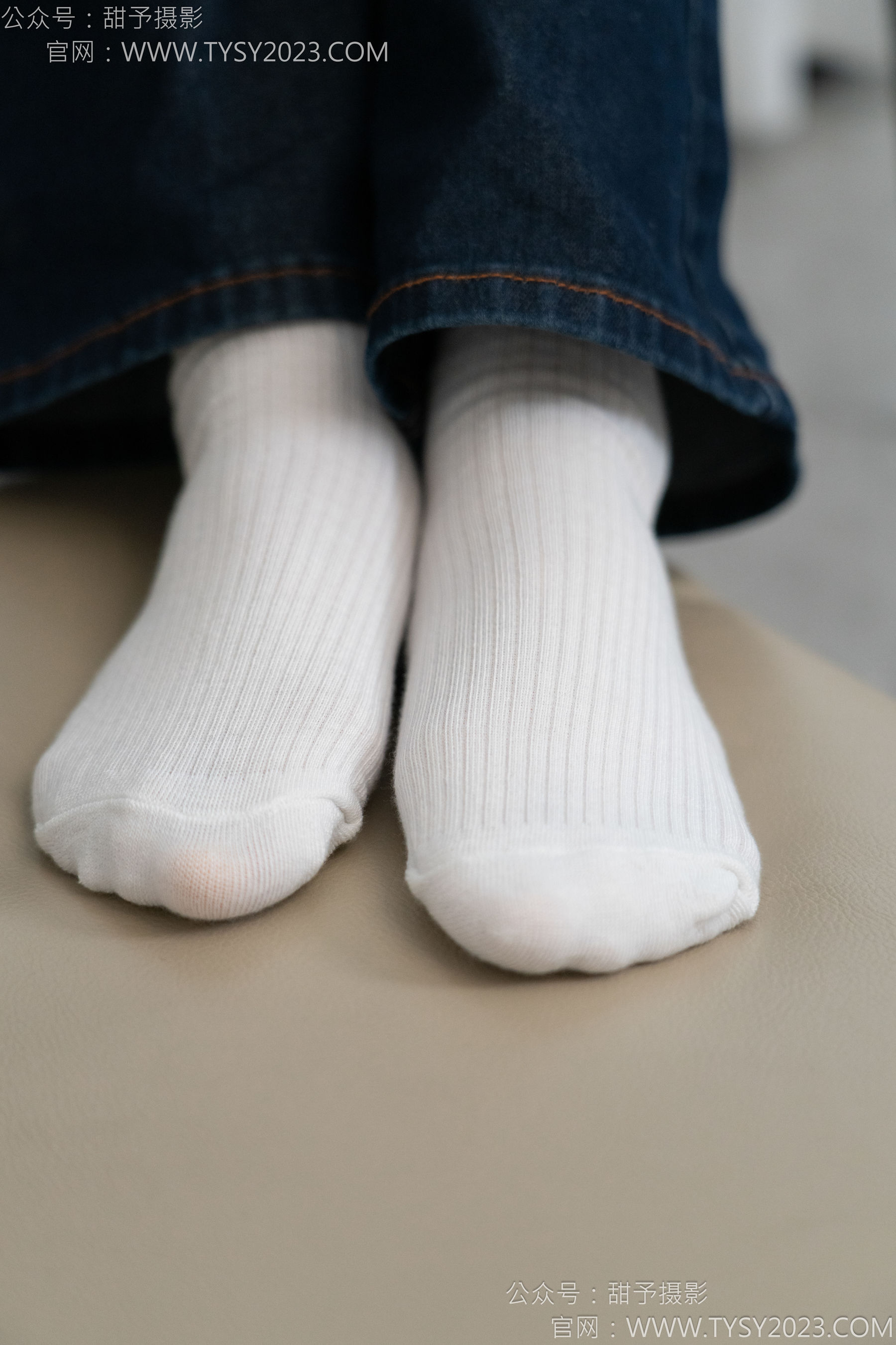 甜予摄影 No.149 诺诺 - 板鞋、白棉袜、裸足/(125P)