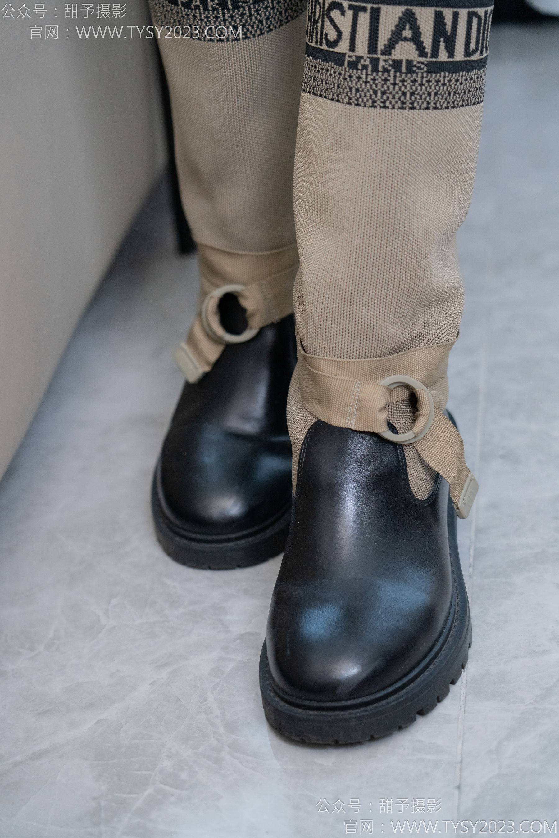 甜予摄影 No.155 咖啡豆 - 靴子、脏袜子、裸足/(132P)