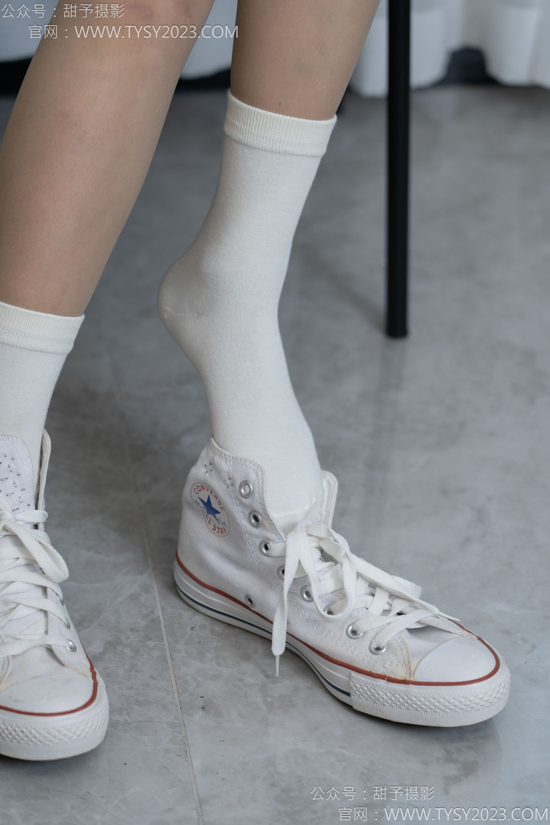 甜予摄影 No.154 澜澜 - 帆布鞋、白棉袜、薄灰丝、跺脚抖腿剧情/(129P)