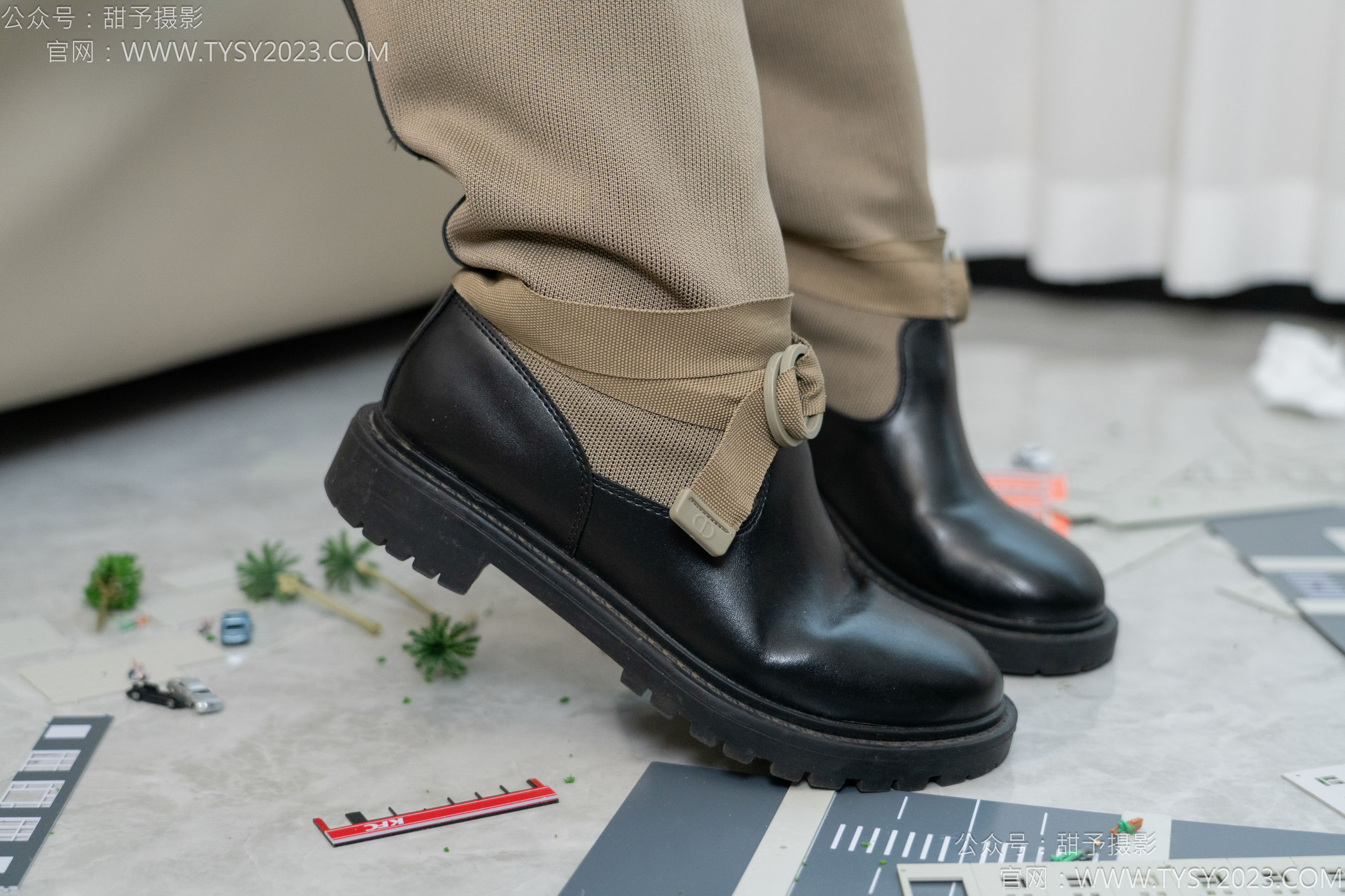 甜予摄影 No.148 咖啡豆 - 靴子、白棉袜、裸足/(169P)