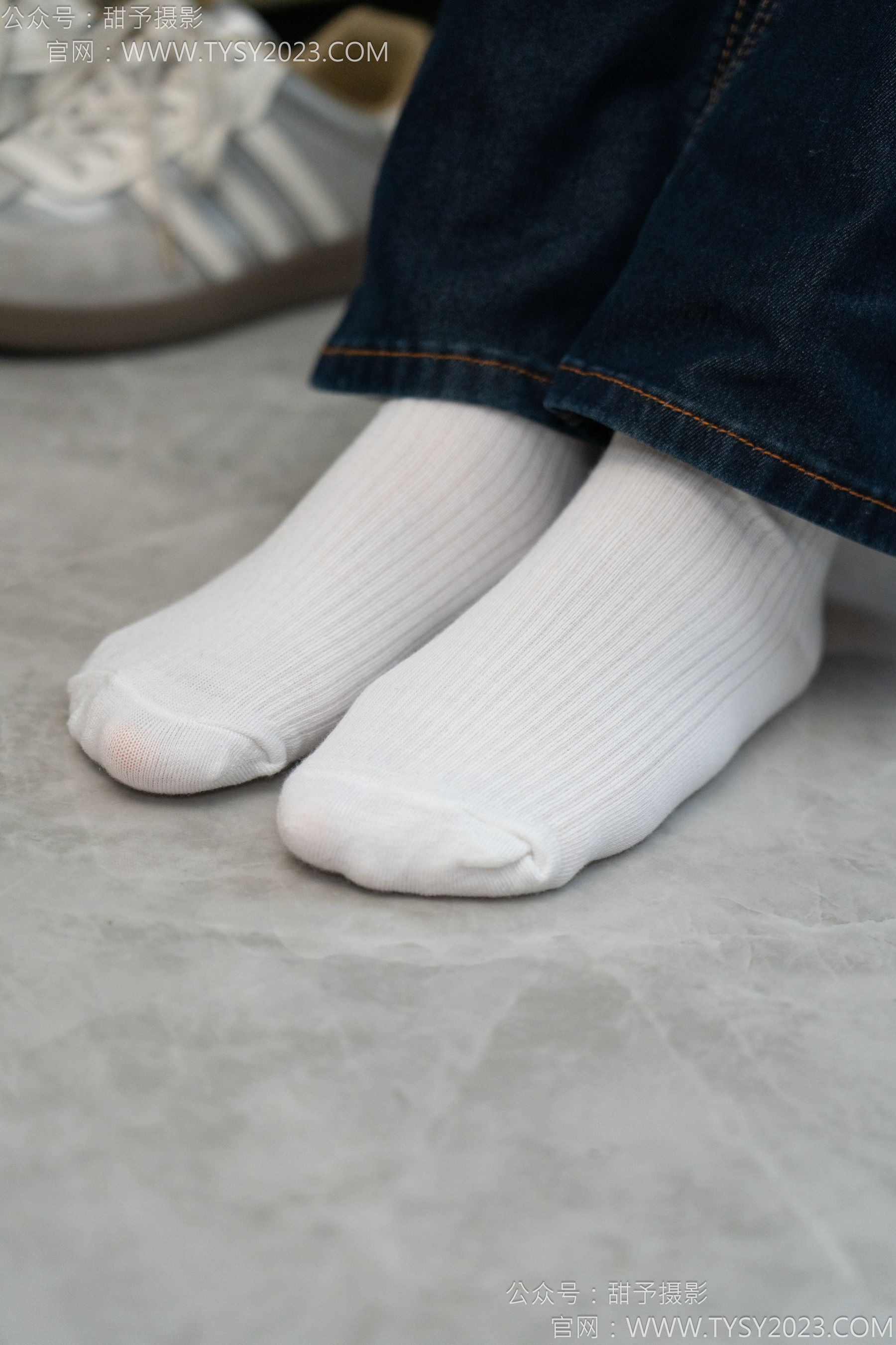 甜予摄影 No.149 诺诺 - 板鞋、白棉袜、裸足/(125P)