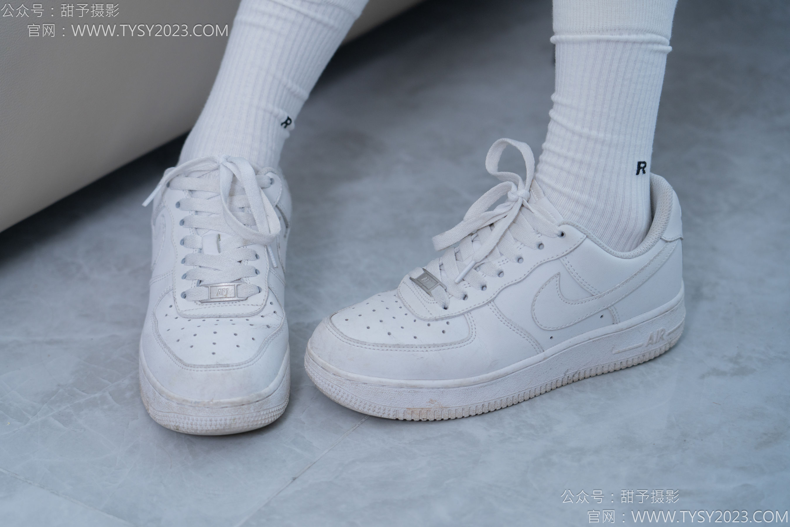 甜予摄影 No.152 咻咻 - 板鞋、白棉袜、薄肉丝/(130P)