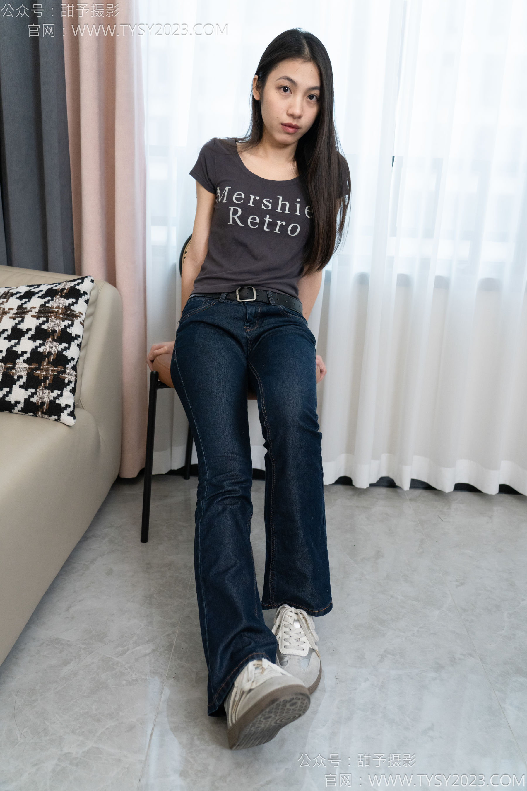 甜予摄影 No.149 诺诺 - 板鞋、白棉袜、裸足/(125P)