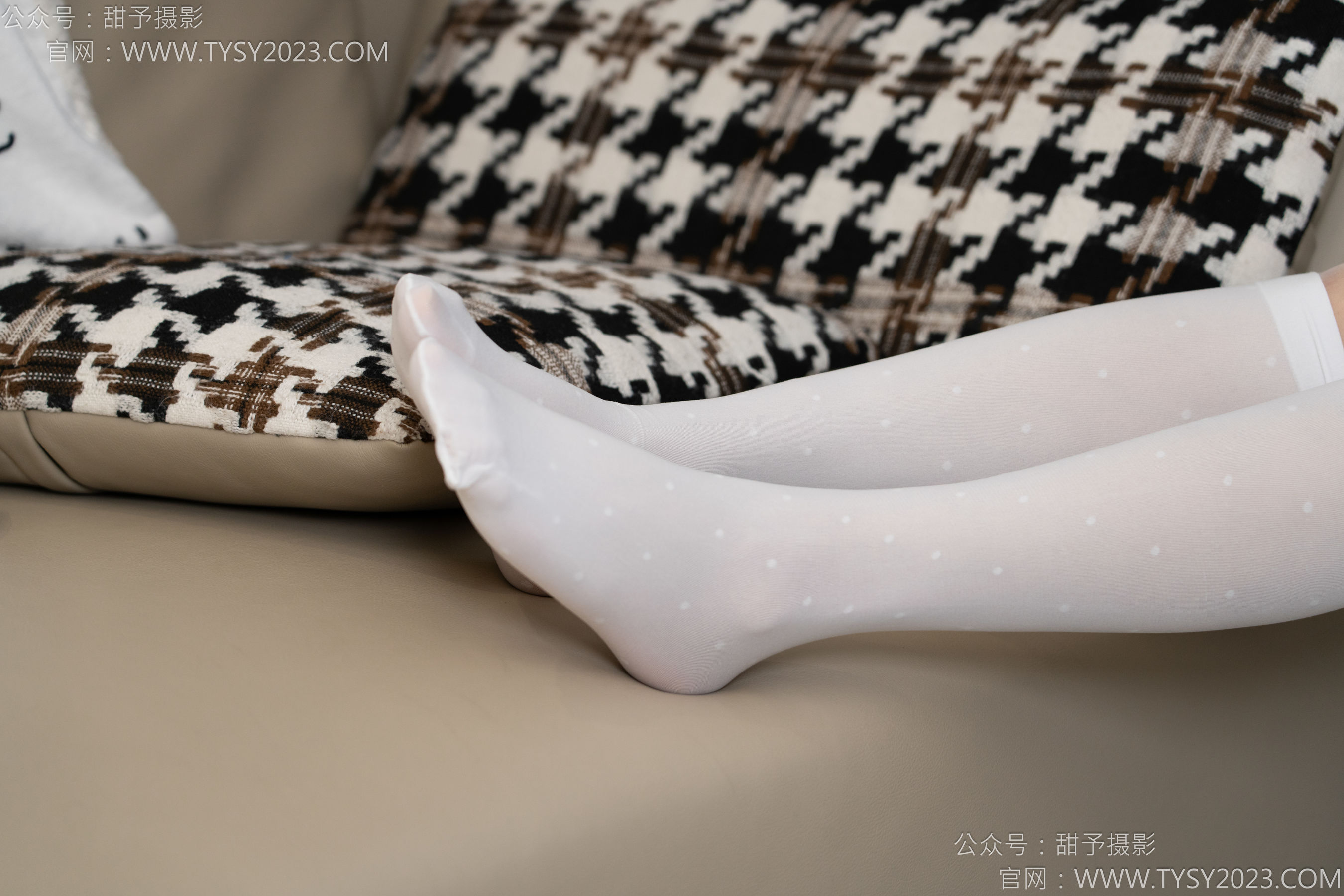 甜予摄影 No.150 澜澜 - 皮鞋、大腿袜、小腿袜、波点白丝袜/(162P)