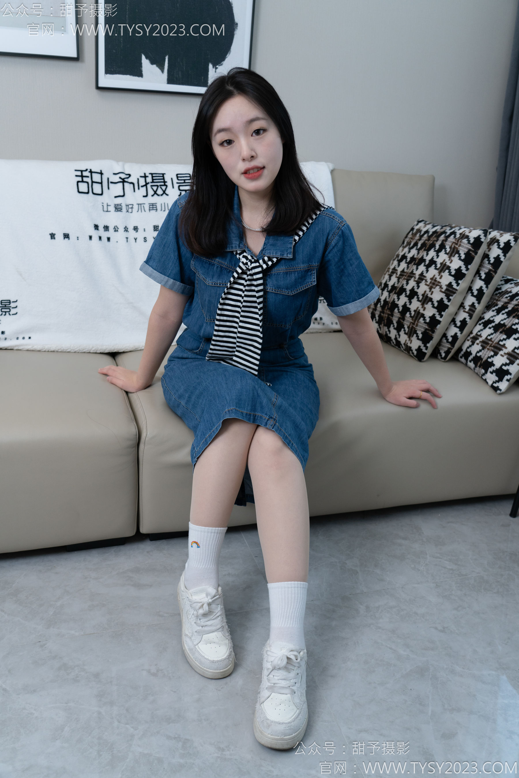 甜予摄影 No.151 小葵 - 板鞋、白棉袜、薄肉丝/(130P)